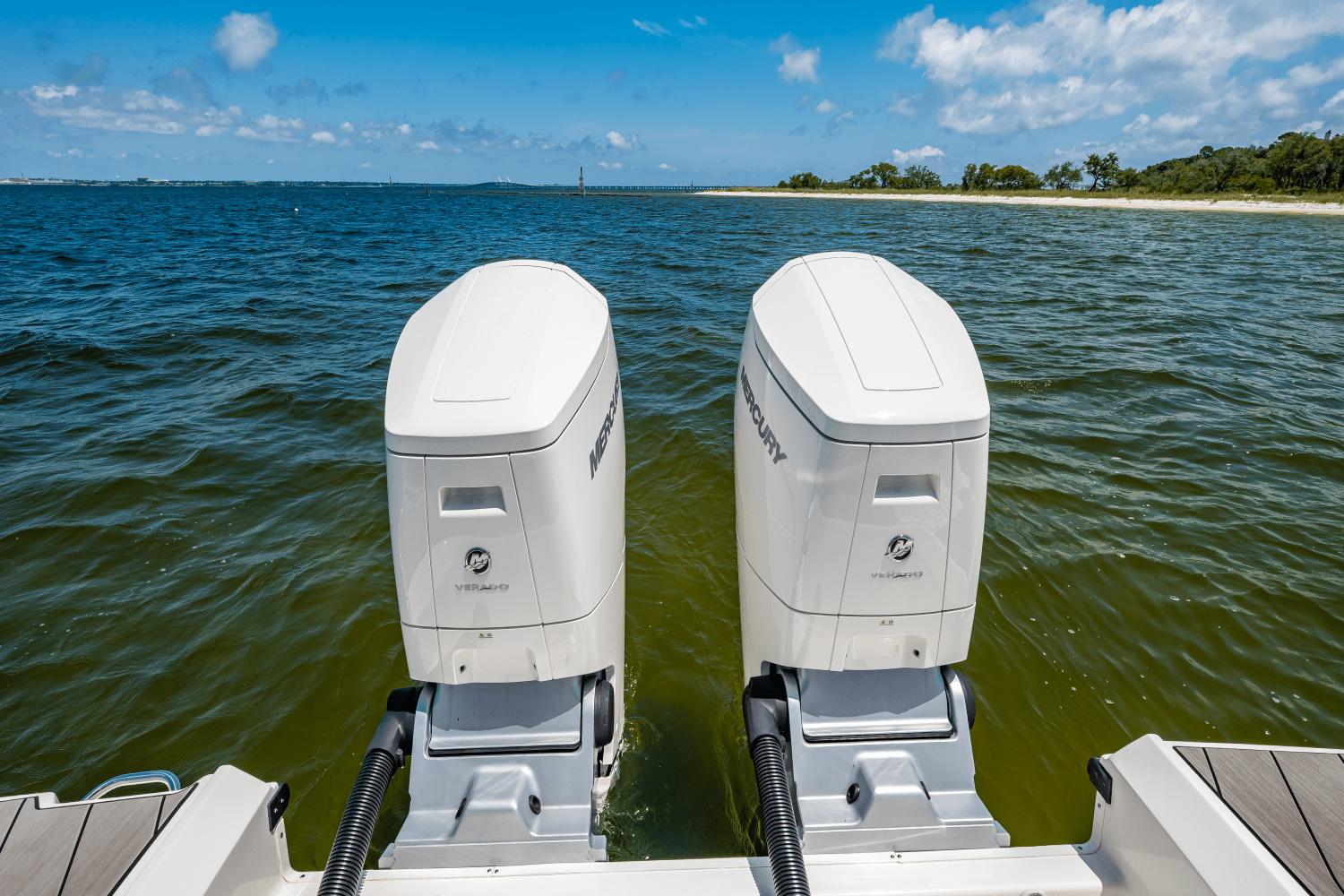 2025-sea-ray-slx-400-outboard-power-9447950-978940329-0-220520250839-27