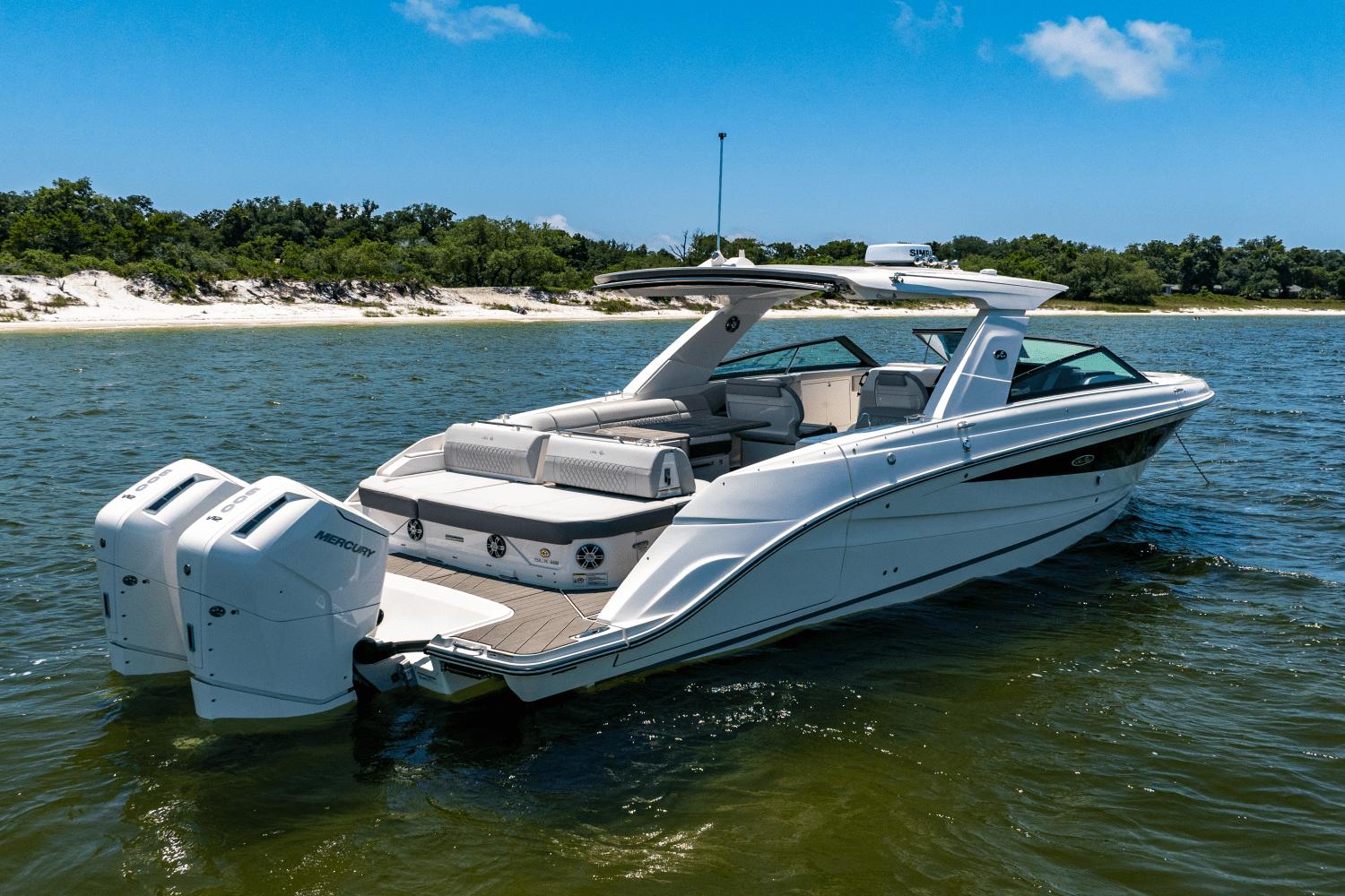 2025-sea-ray-slx-400-outboard-power-9447950-978940344-0-220520250838-12