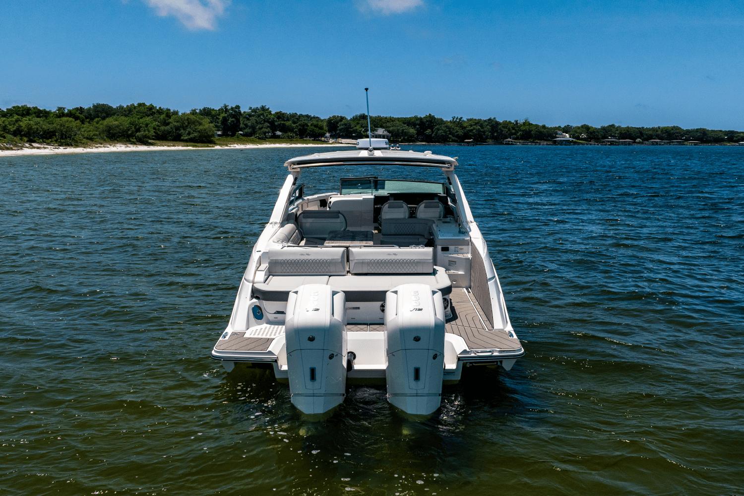 2025-sea-ray-slx-400-outboard-power-9447950-978940365-0-220520250838-8