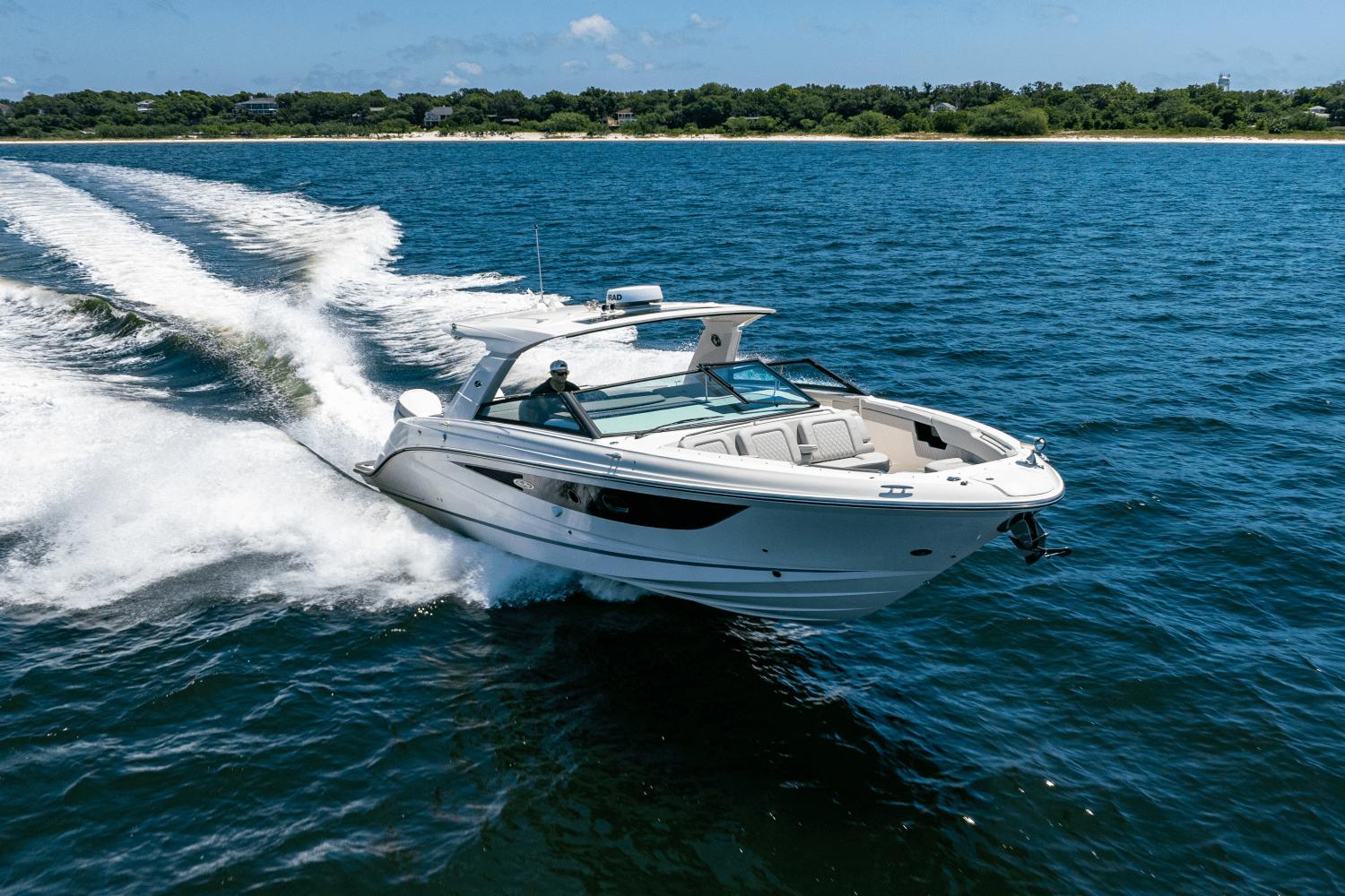 2025-sea-ray-slx-400-outboard-power-9447950-978940367-0-220520250839-20