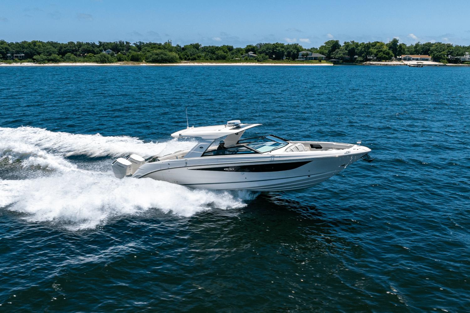 2025-sea-ray-slx-400-outboard-power-9447950-978940370-0-220520250839-19