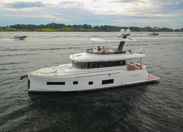 58' Sirena, Listing Number 100905737, - Photo No. 3