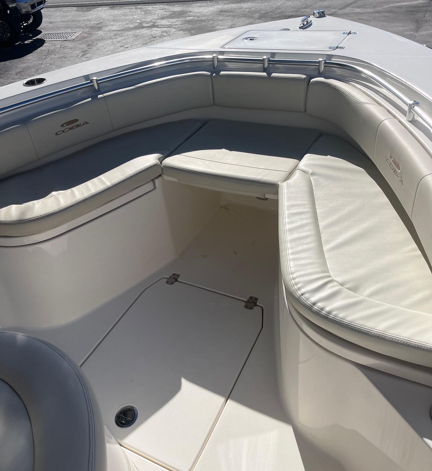 2020-cobia-237-center-console-power-9647951-972417429-0-060120250653-7