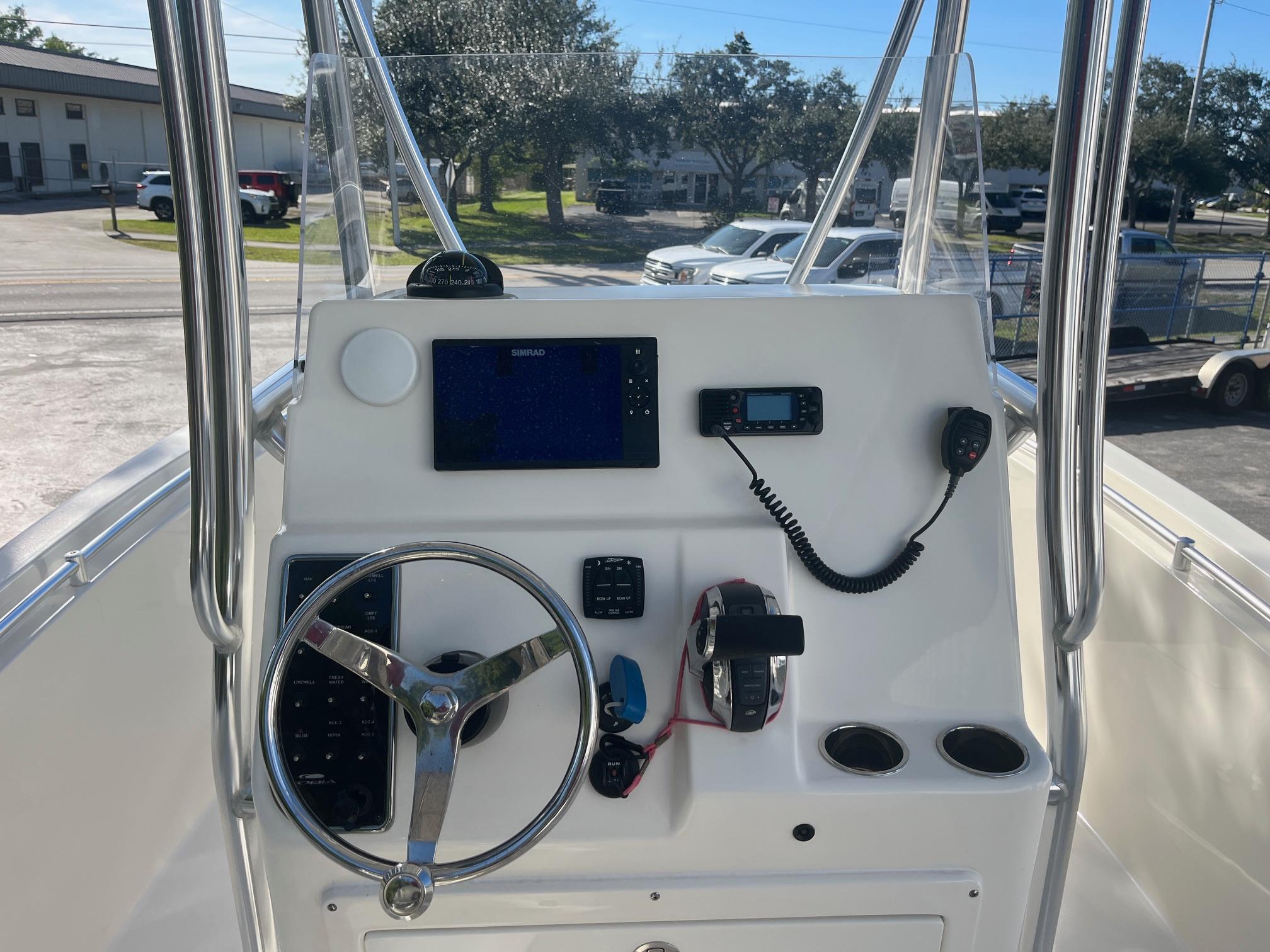 2020-cobia-237-center-console-power-9647951-972417430-0-060120250653-8