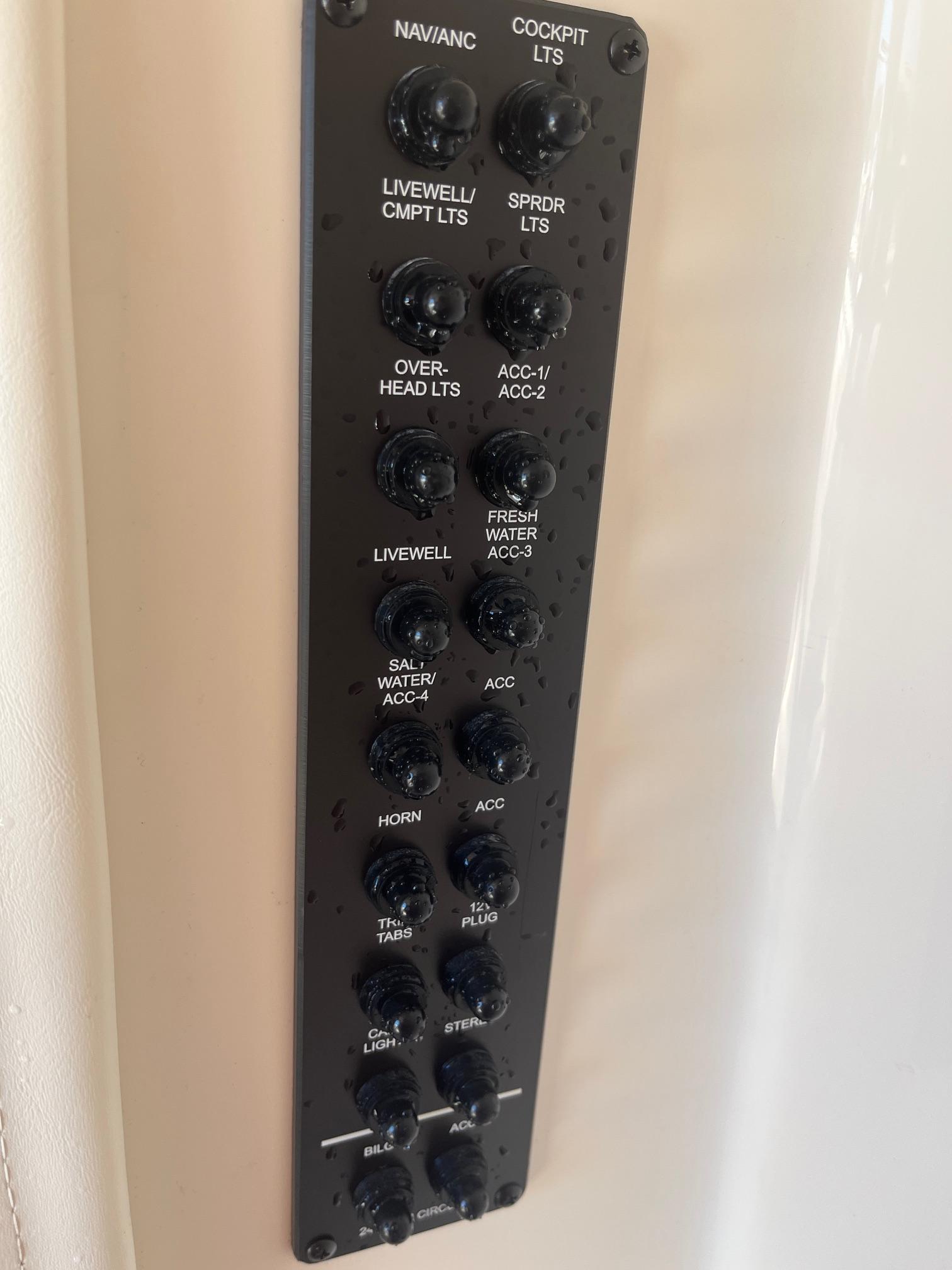 2020-cobia-237-center-console-power-9647951-972417431-0-060120250653-9