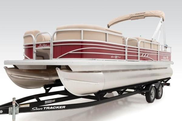 2021 Sun Tracker boat for sale, model of the boat is SportFish™ 22 DLX & Image # 15 of 29