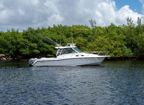 34' Boston Whaler, Listing Number 100917560, - Photo No. 1
