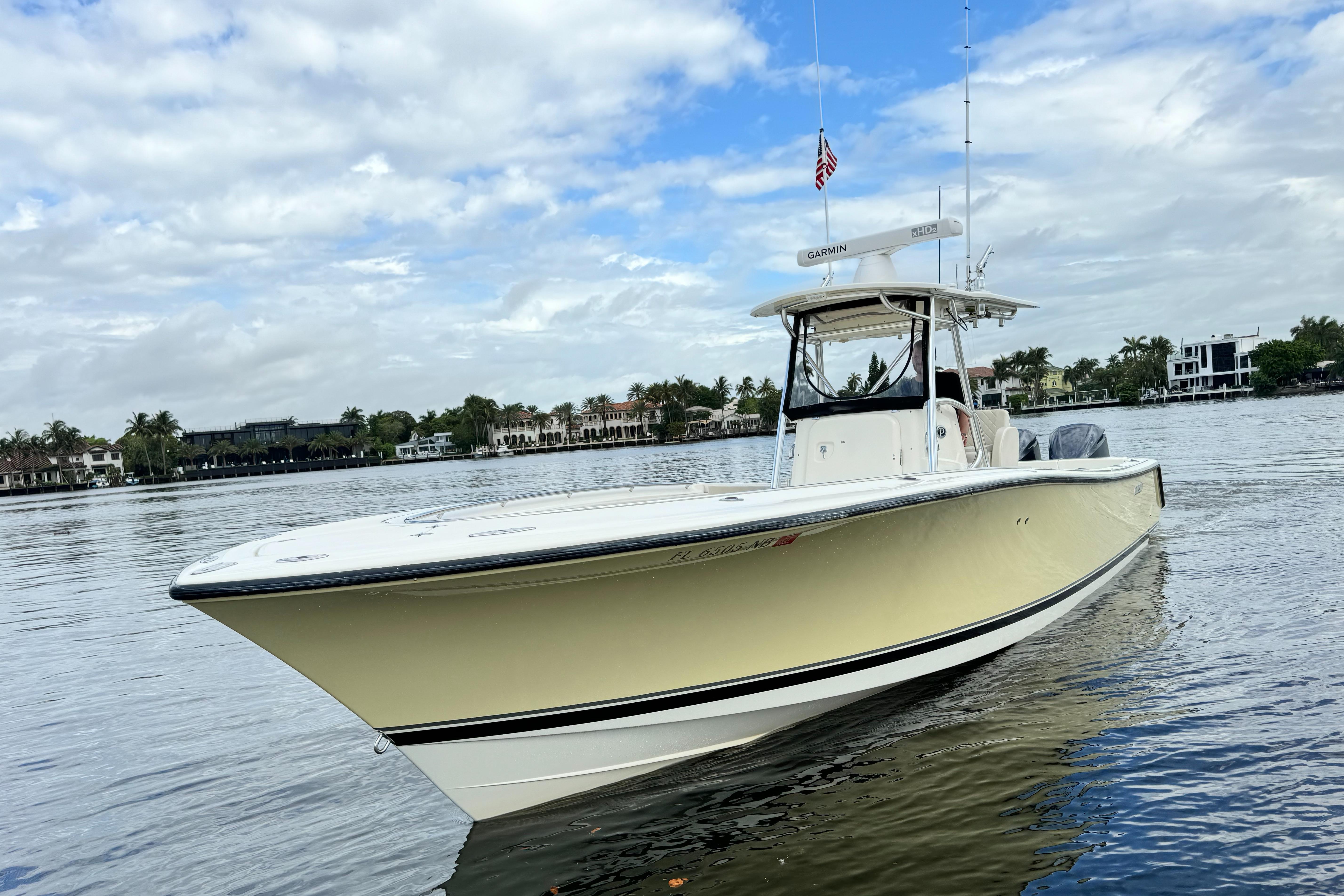 2005 Pursuit 3480 Center Console