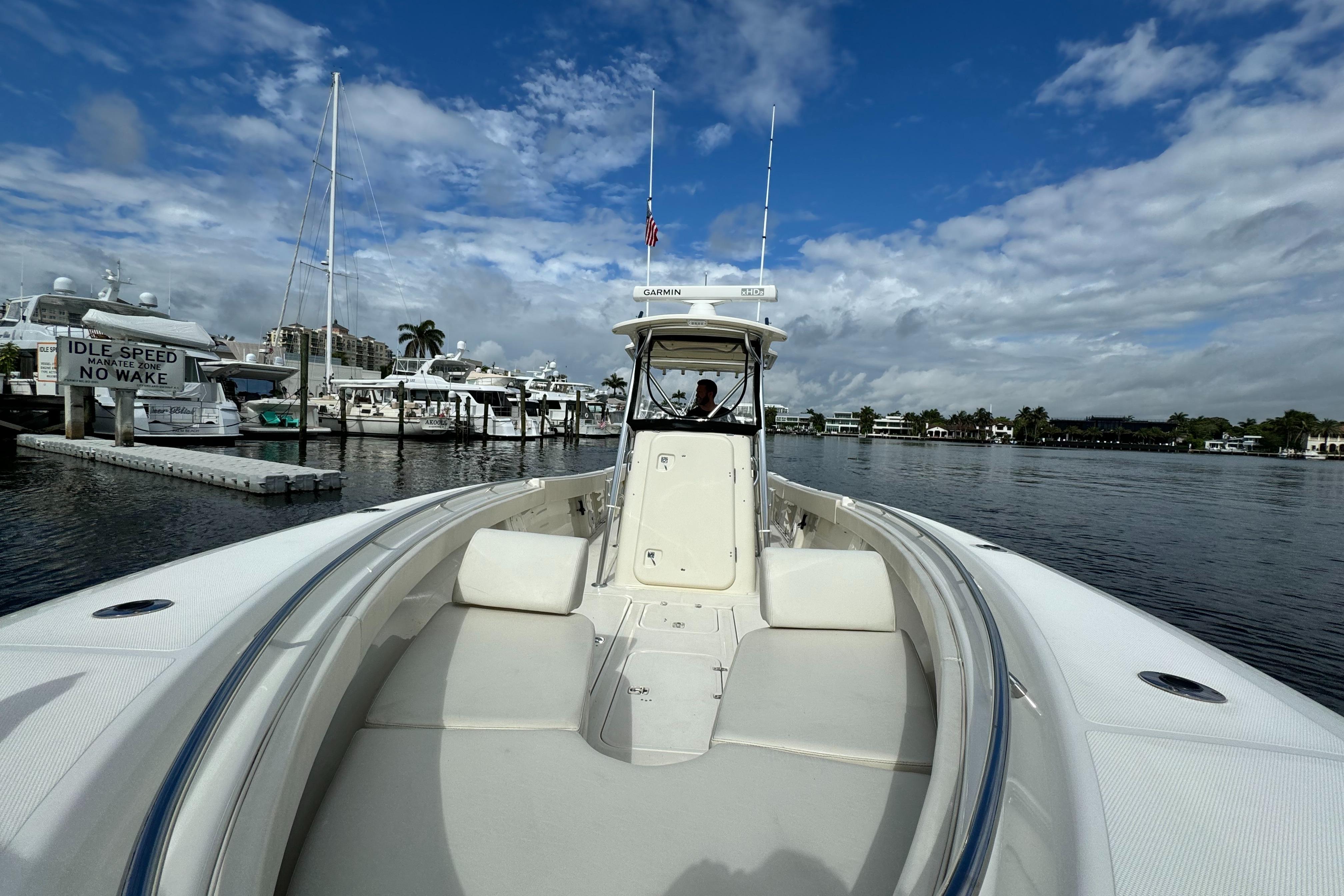 2005 Pursuit 3480 Center Console