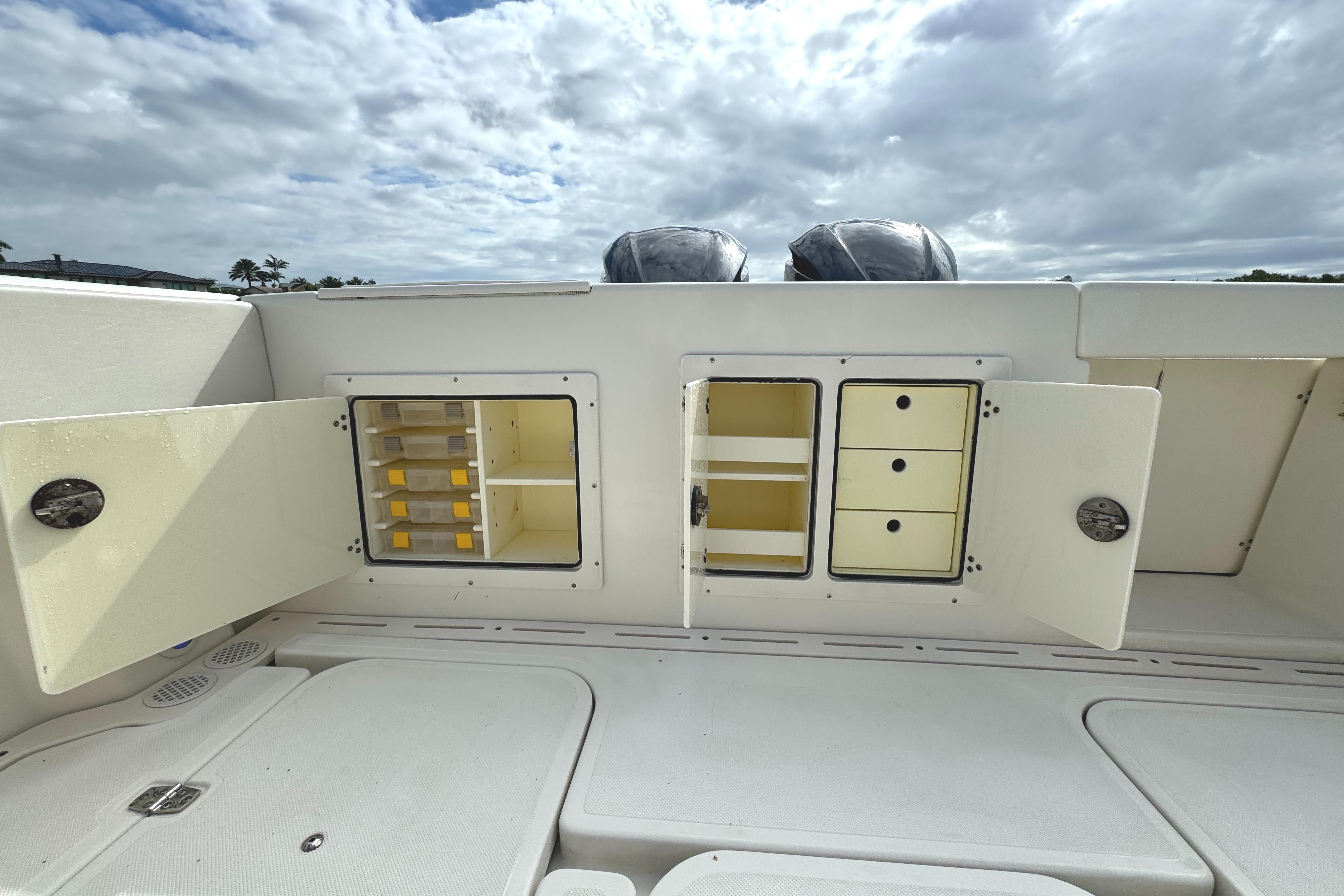 2005 Pursuit 3480 Center Console