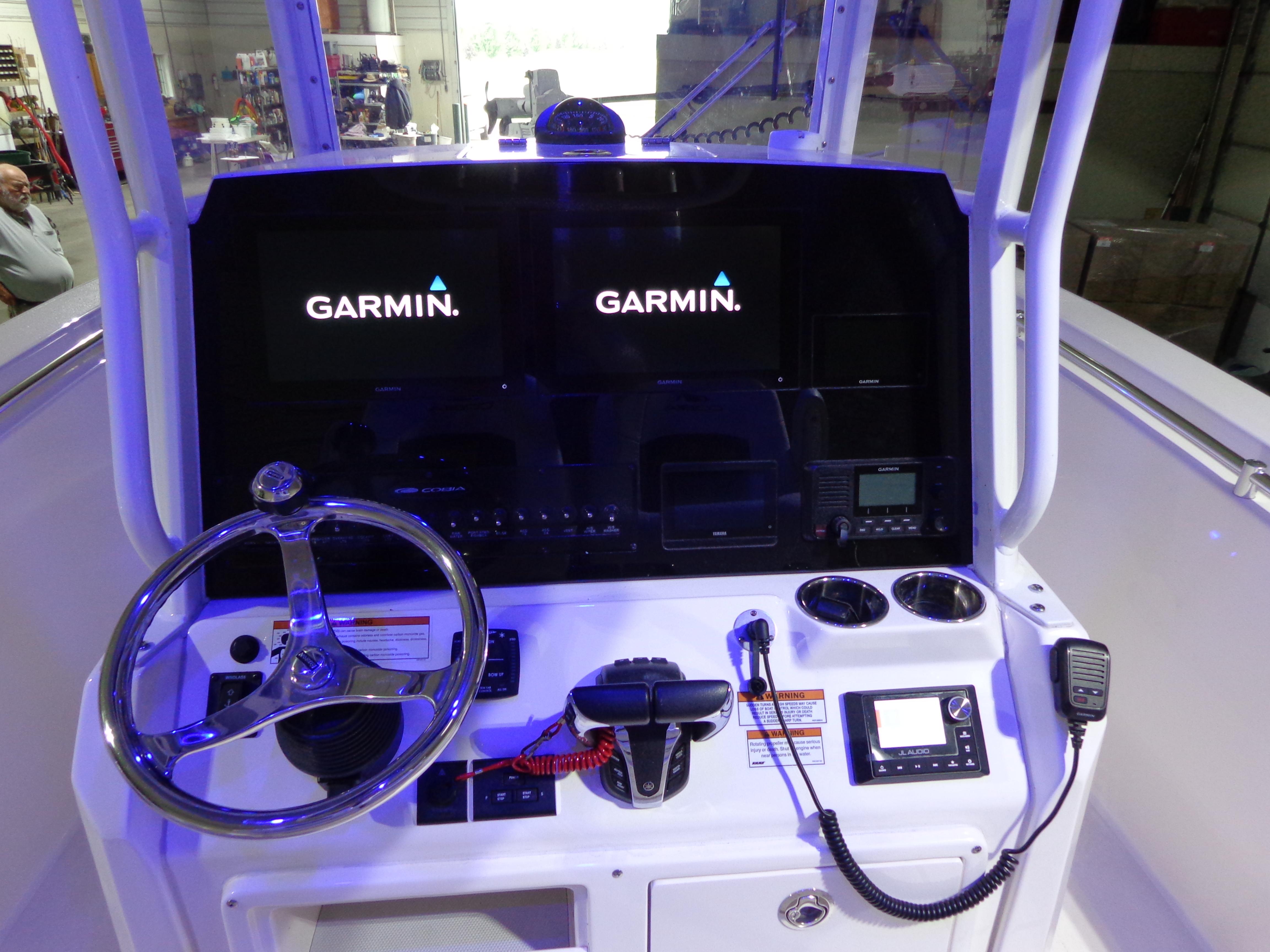 2023-cobia-280-center-console-power-9837971-20250613071407183-1_XLARGE