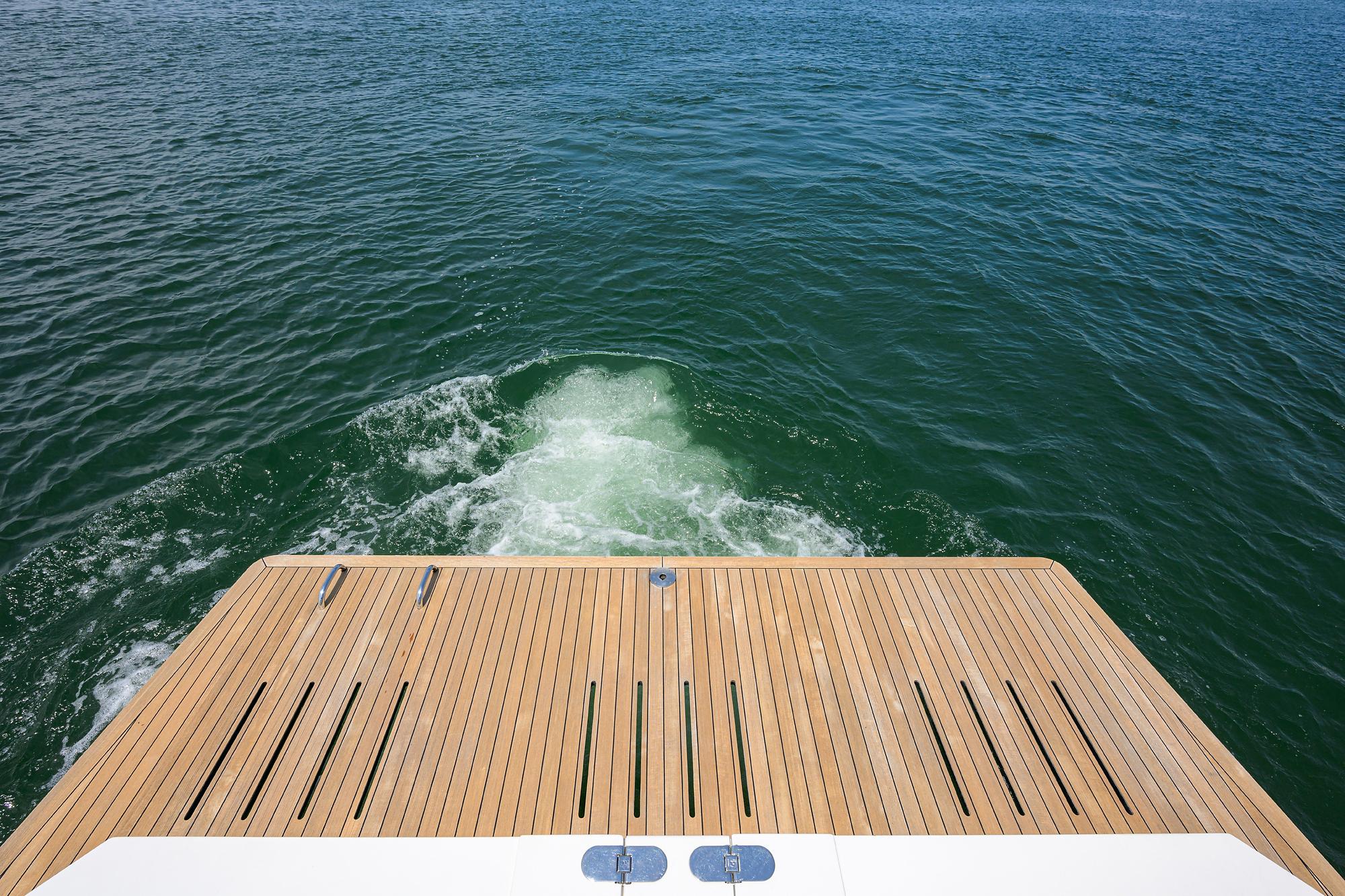 Delta 54 El Matador - Exterior Swim Platform