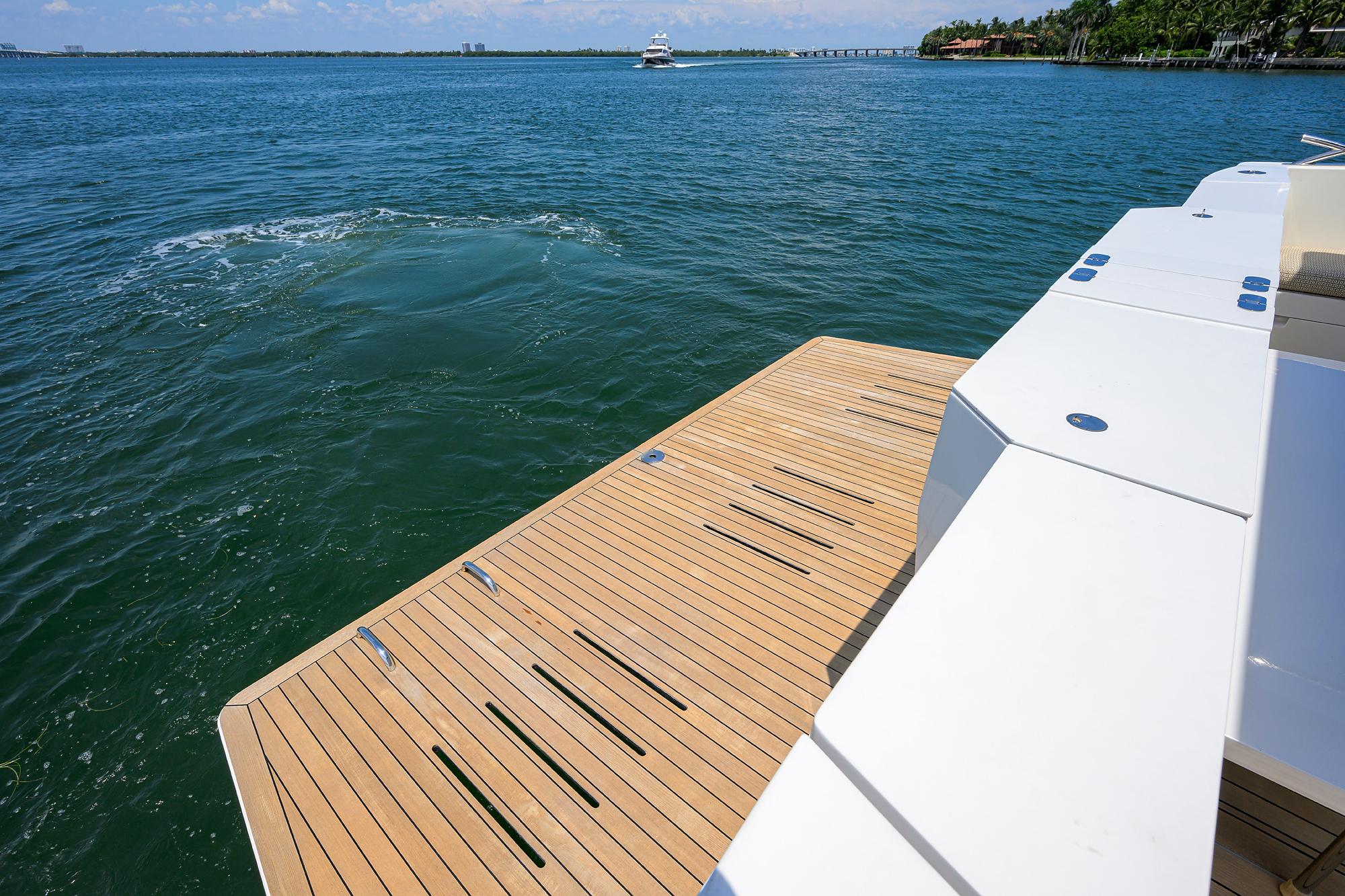 Delta 54 El Matador - Exterior Swim Platform