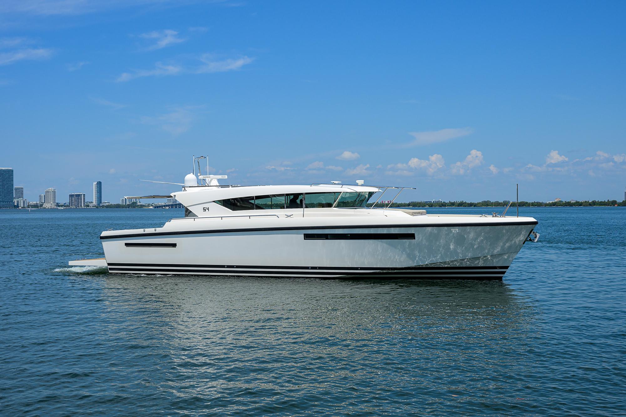 Delta 54 El Matador - Exterior Profile