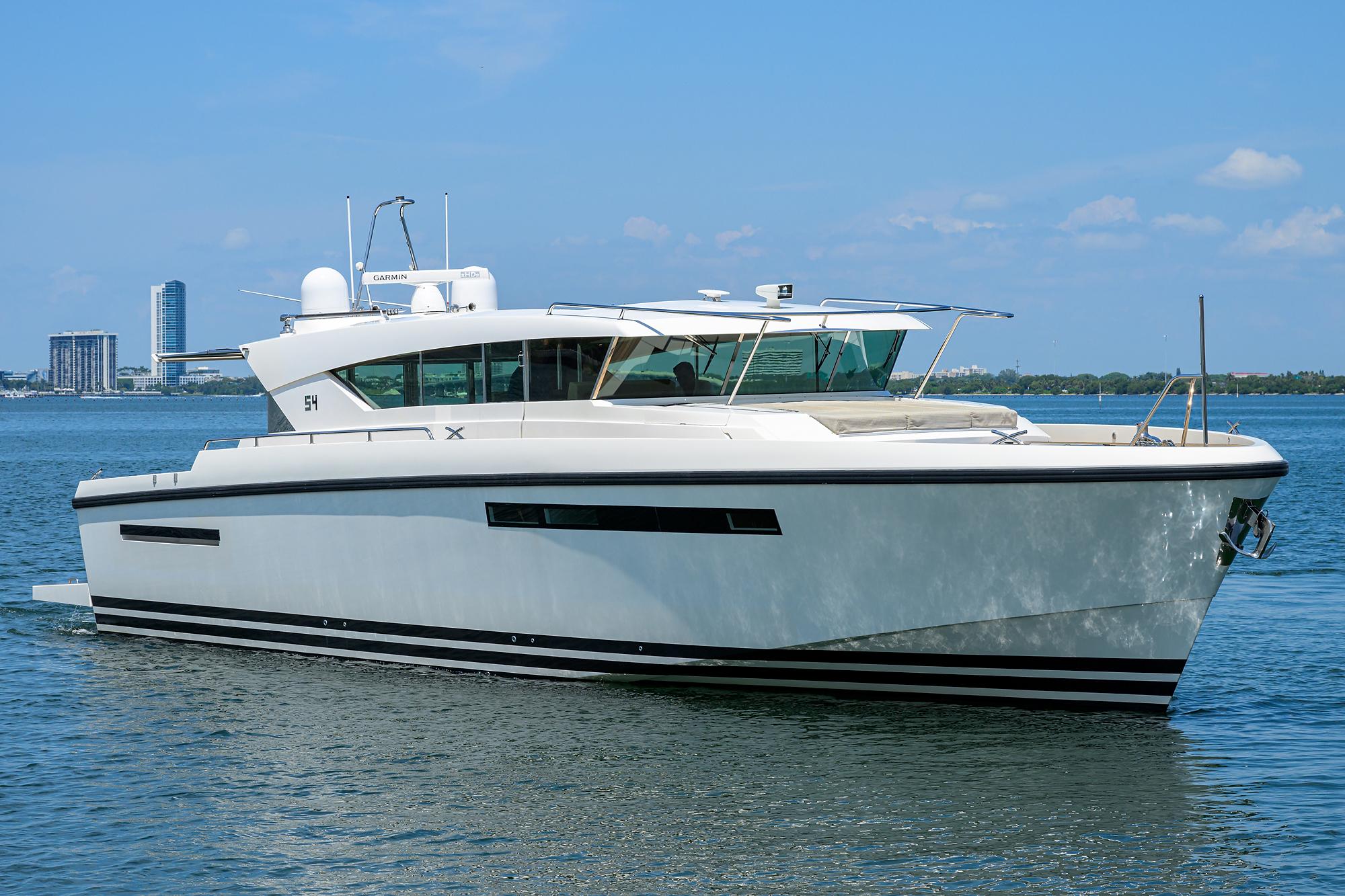 Delta 54 El Matador - Exterior Profile