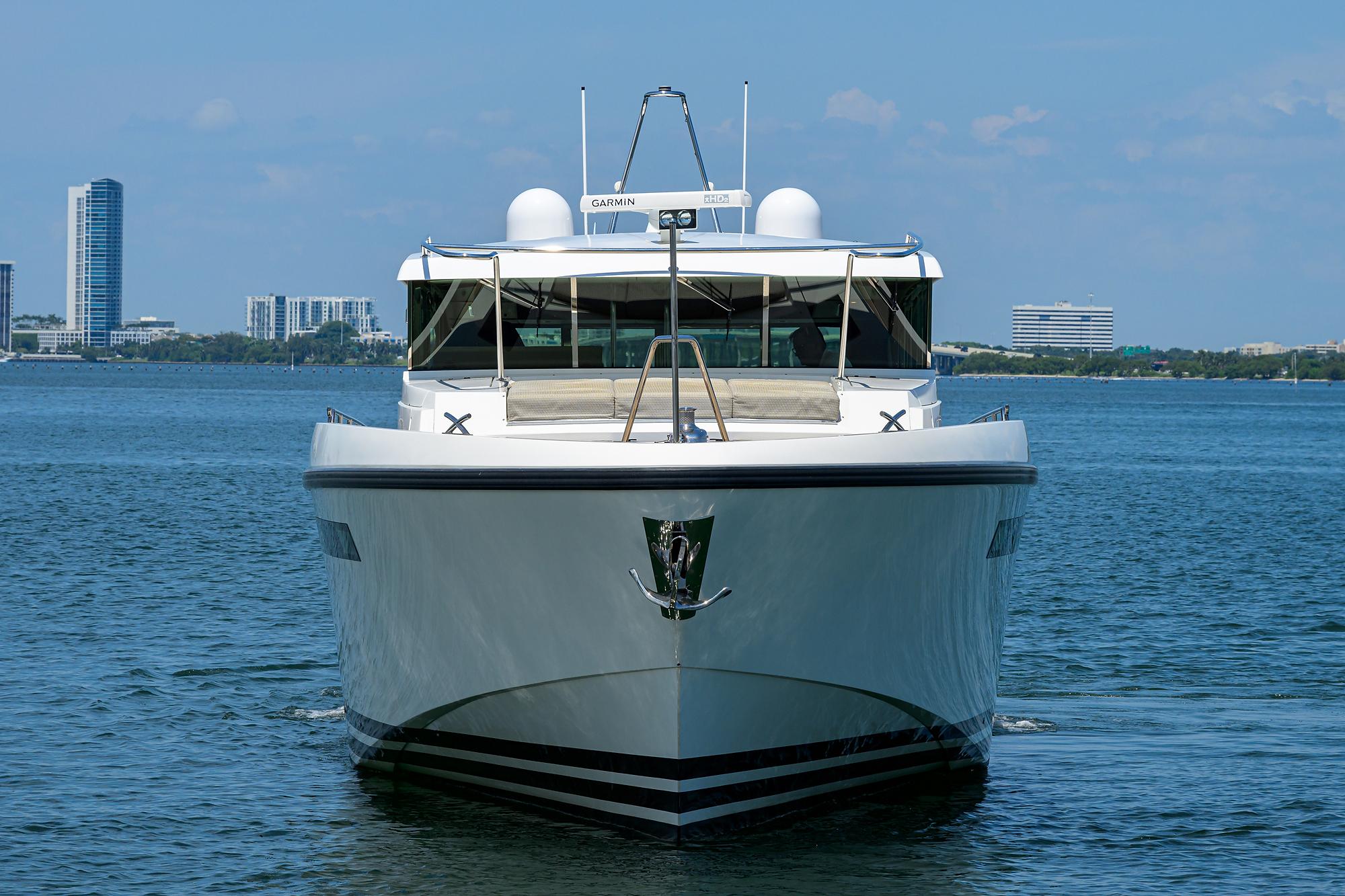 Delta 54 El Matador - Exterior Profile