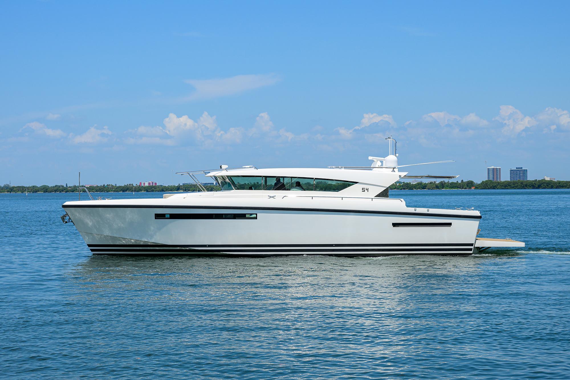 Delta 54 El Matador - Exterior Profile