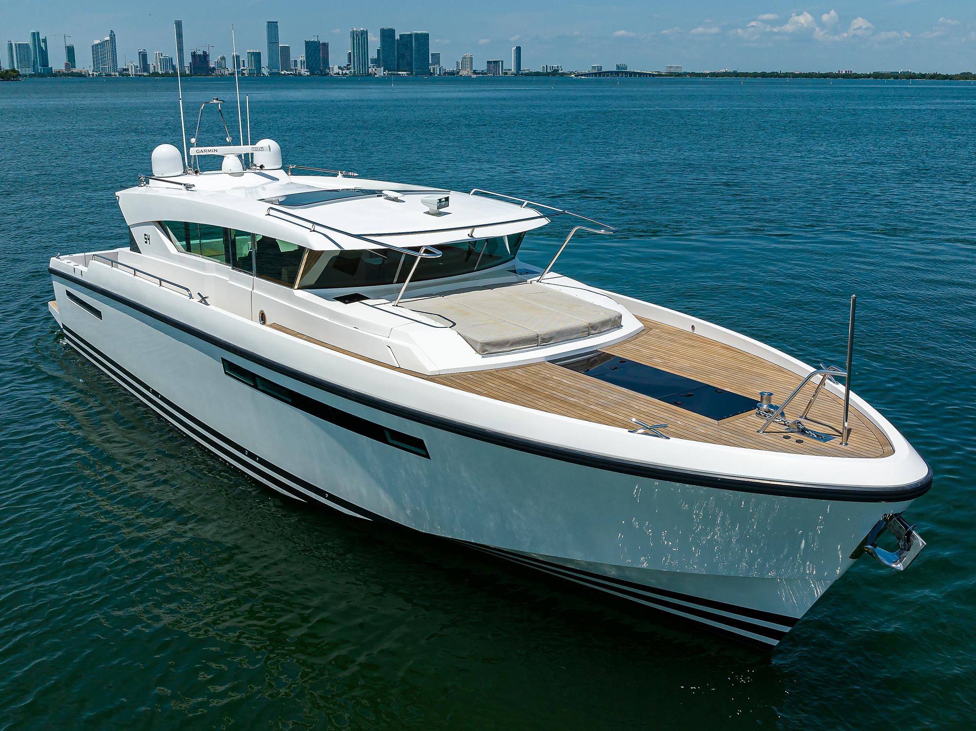 Delta 54 El Matador - Exterior Profile