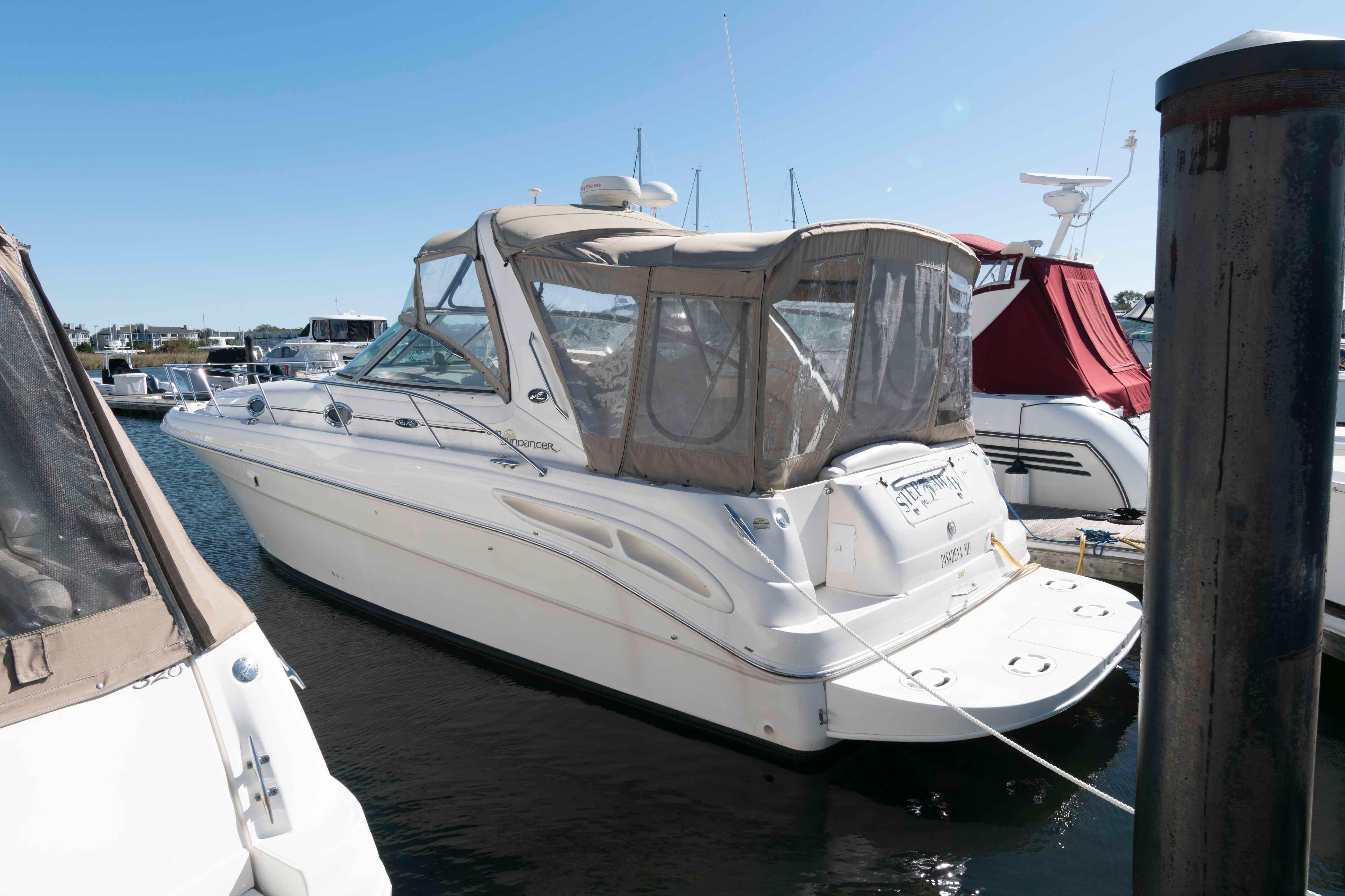 M 10447 EF Knot 10 Yacht Sales M 10447 EF Knot 10 Yacht Sales
