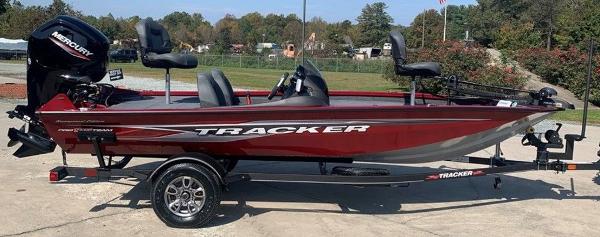 2021 Tracker Boats boat for sale, model of the boat is Pro Team 175 TXW® Tournament Ed. & Image # 1 of 11