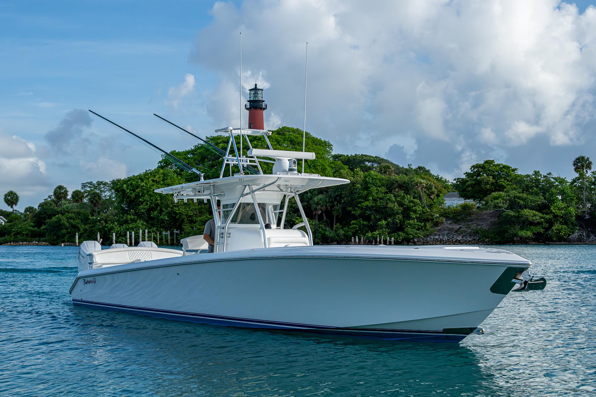 2016-bahama-with-mercury-v10s-power-9817973-20250612063634681-1_XLARGE