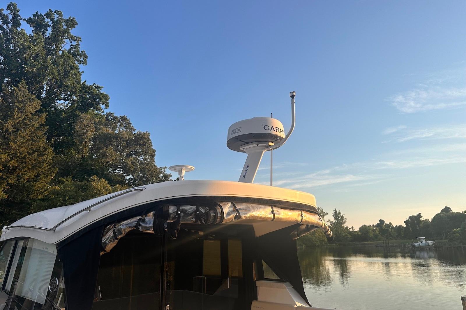 M 10412 JP Knot 10 Yacht Sales M 10412 JP Knot 10 Yacht Sales