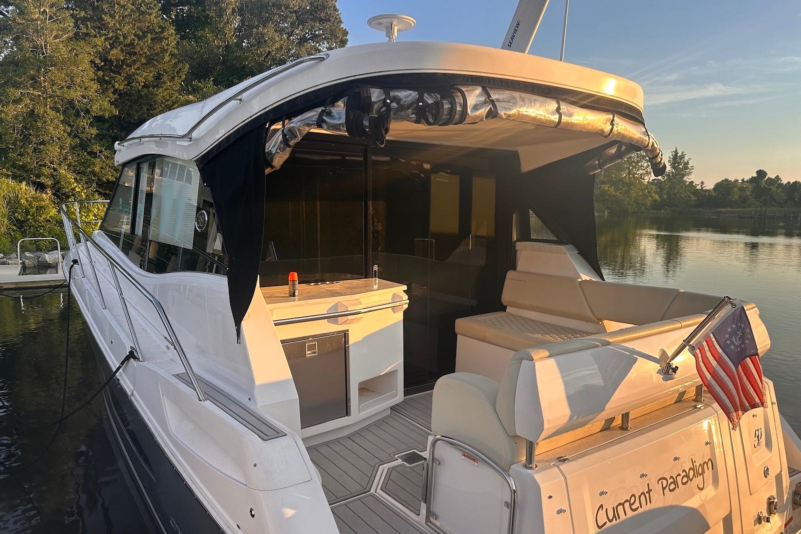 M 10412 JP Knot 10 Yacht Sales M 10412 JP Knot 10 Yacht Sales