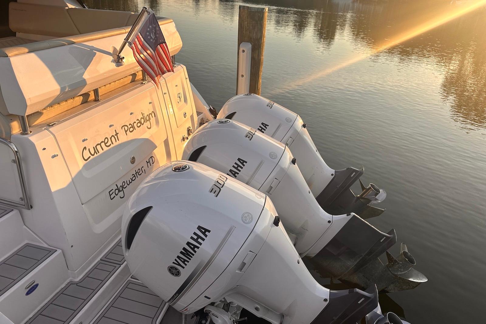 M 10412 JP Knot 10 Yacht Sales M 10412 JP Knot 10 Yacht Sales