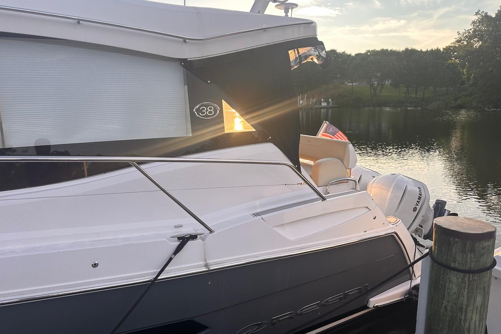 M 10412 JP Knot 10 Yacht Sales M 10412 JP Knot 10 Yacht Sales