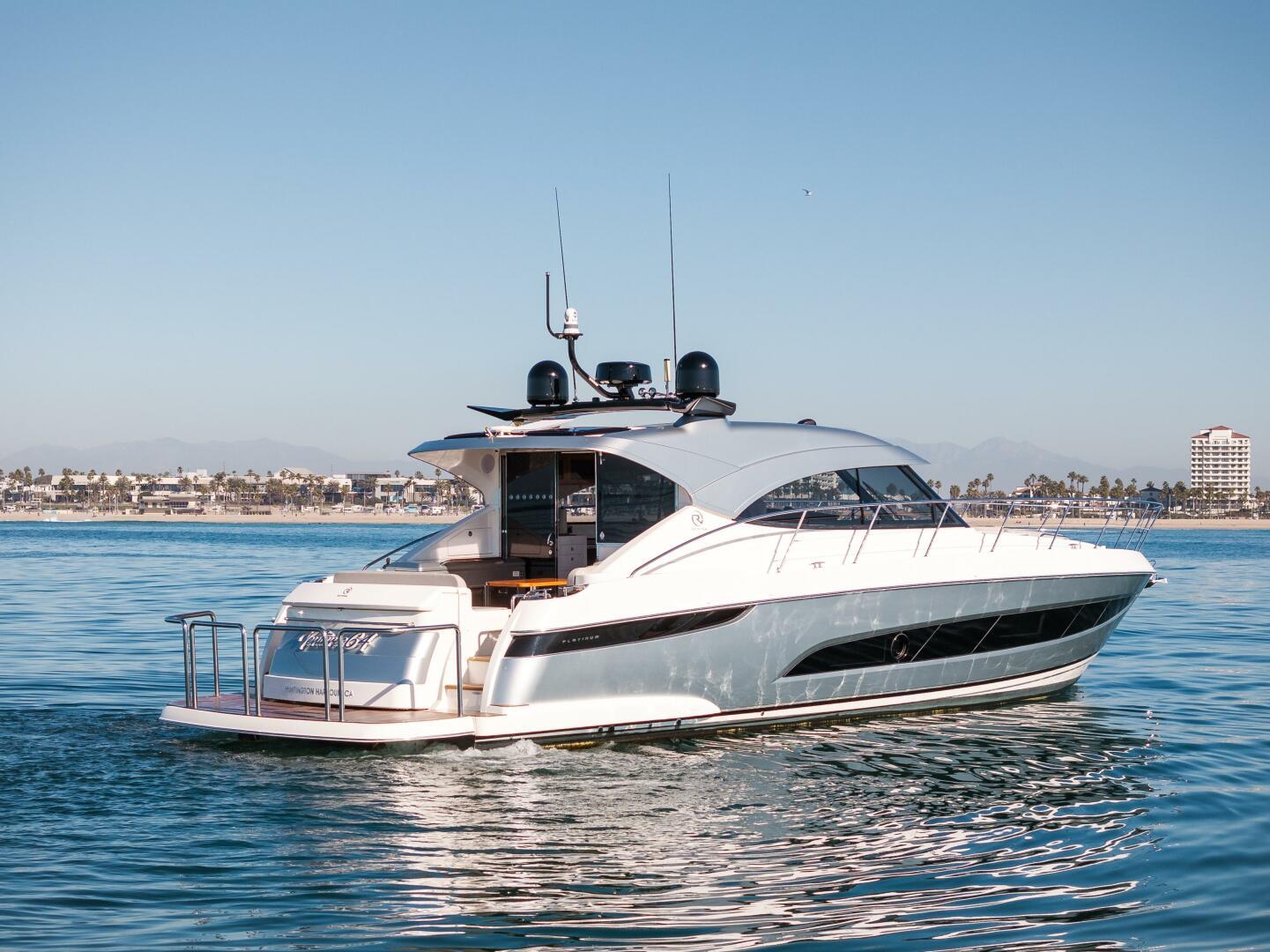 2022-riviera-4800-sport-yacht-power-9867978-20250710115235939-1