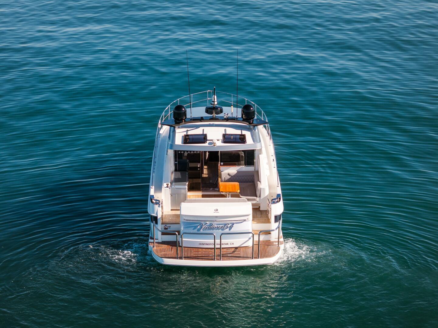 2022-riviera-4800-sport-yacht-power-9867978-20250710115236958-1