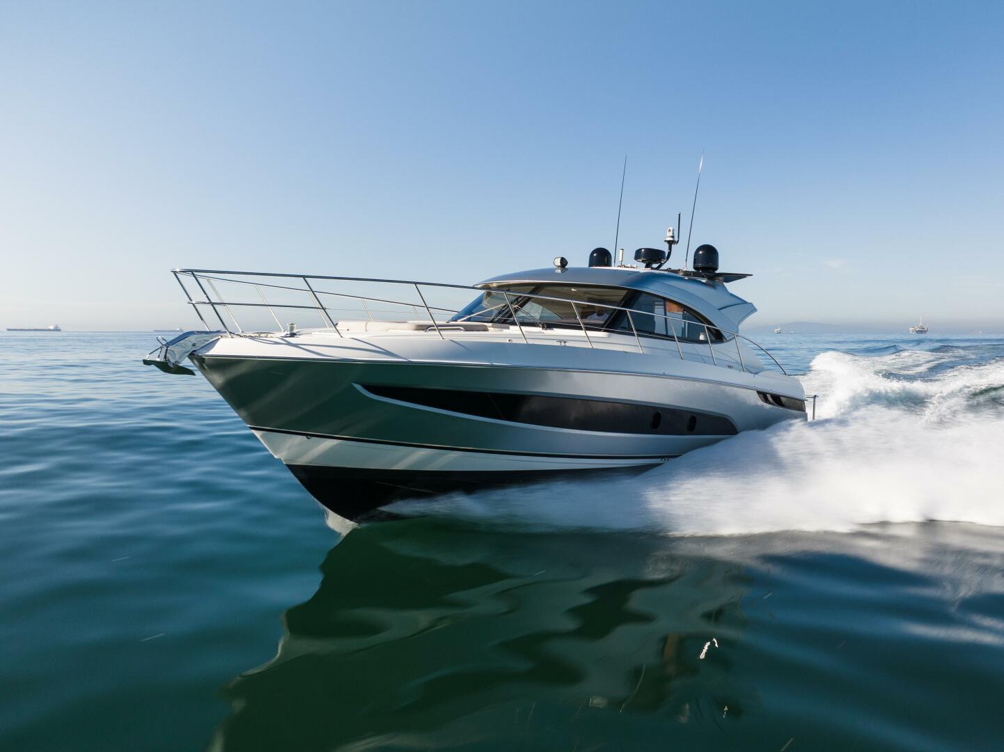 2022-riviera-4800-sport-yacht-power-9867978-20250710115237853-1
