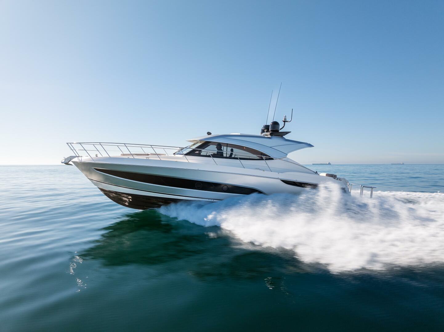 2022-riviera-4800-sport-yacht-power-9867978-20250710115238635-1