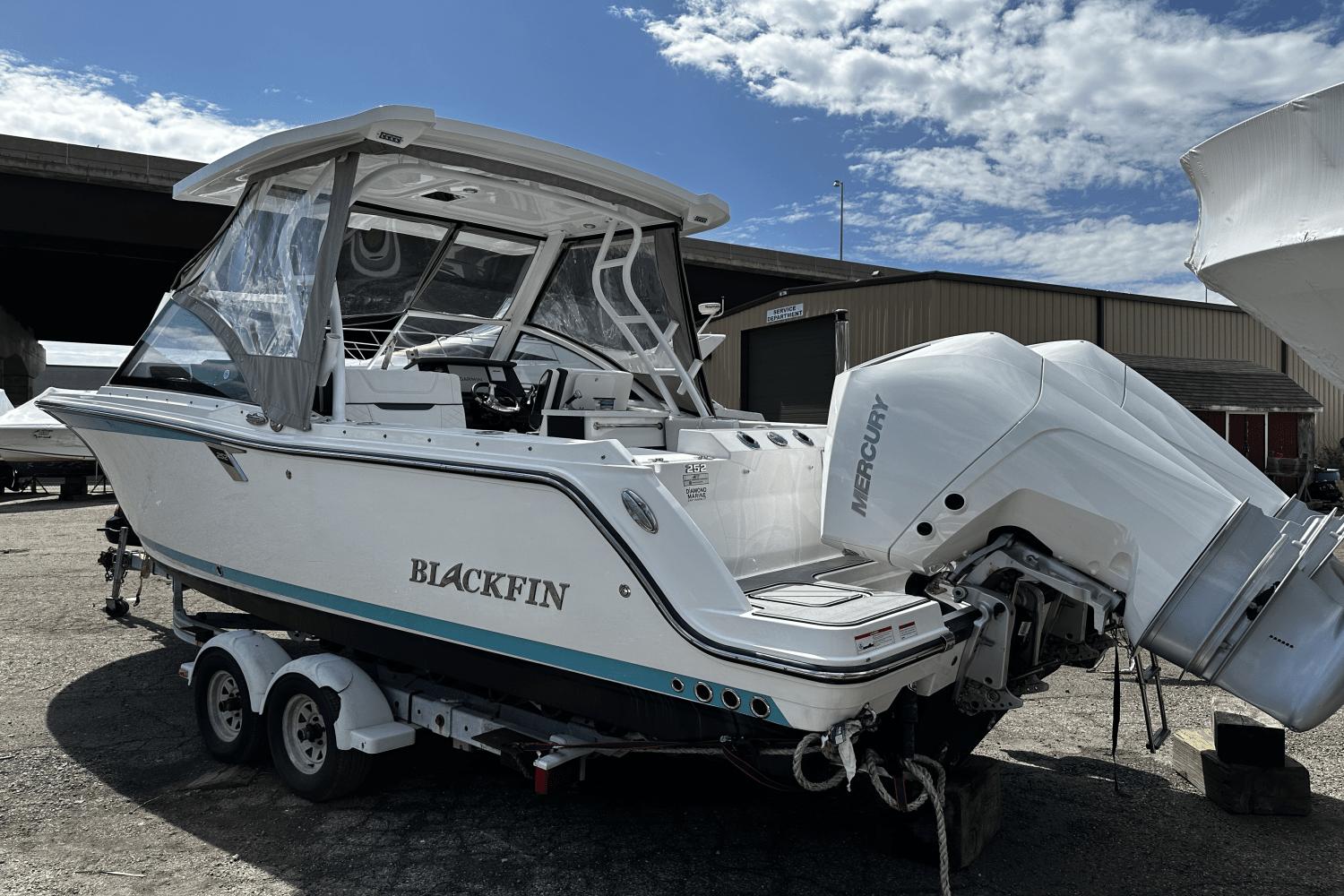 2021 Blackfin 252 DC - South Jersey Yacht Sales