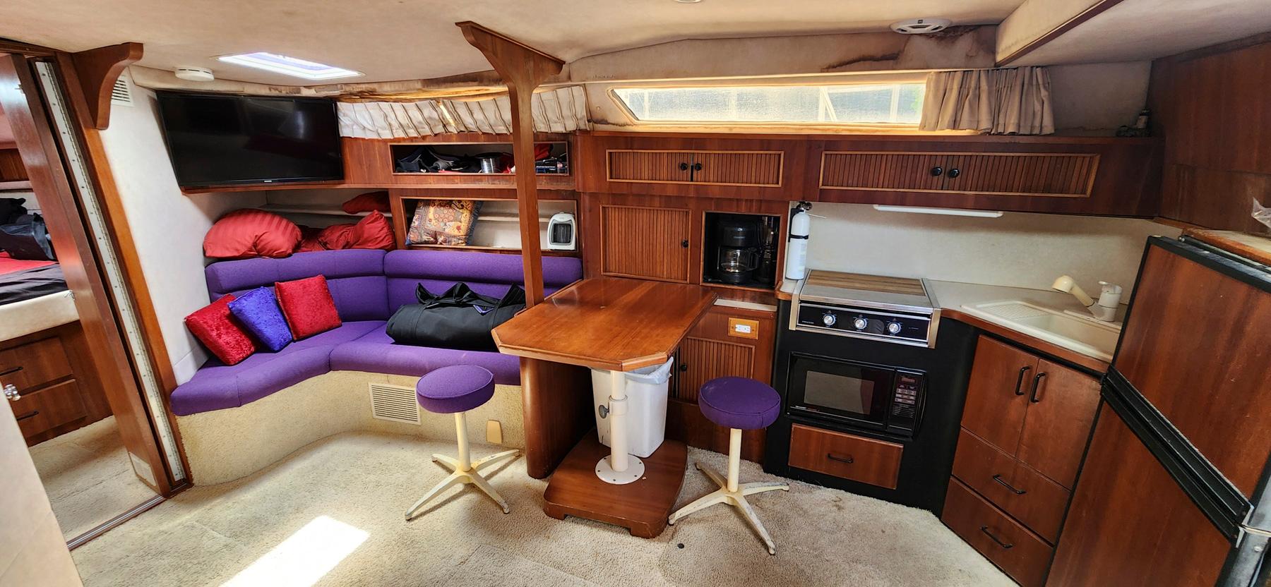 F 8780 BW Knot 10 Yacht Sales