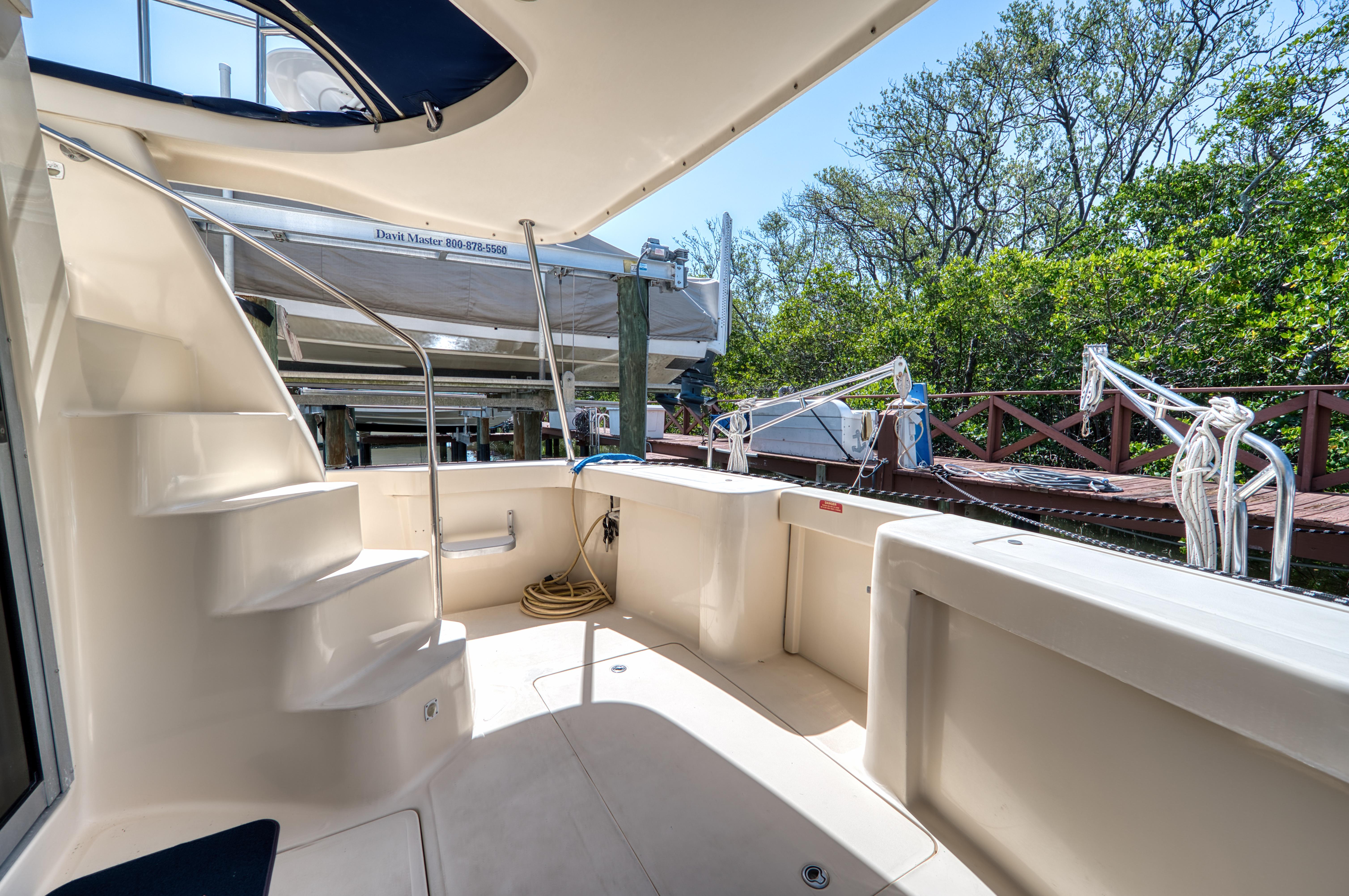 2004-mainship-390-trawler-power-9800811-978606006-0-200520250700-13