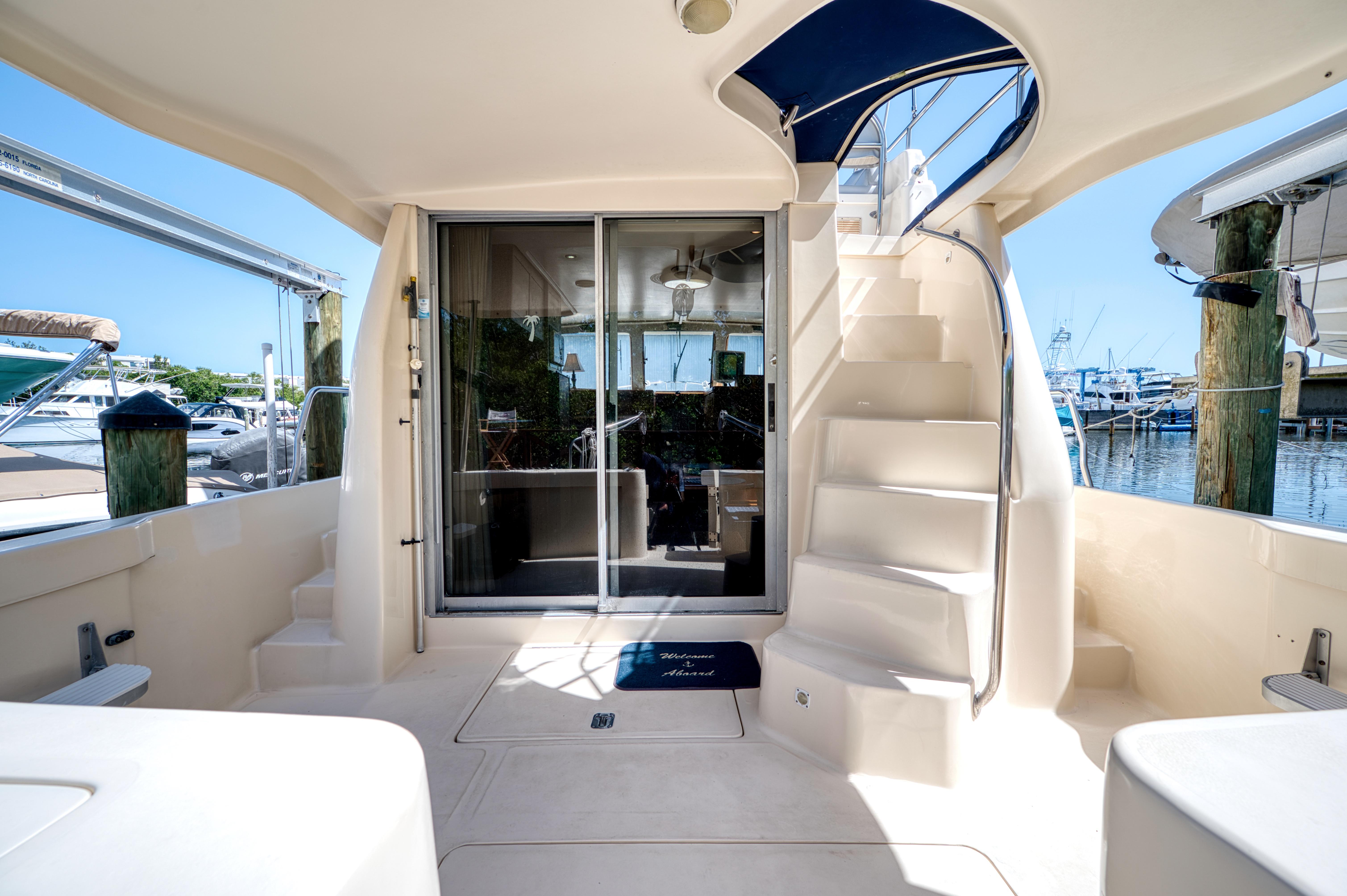 2004-mainship-390-trawler-power-9800811-978606007-0-200520250700-14