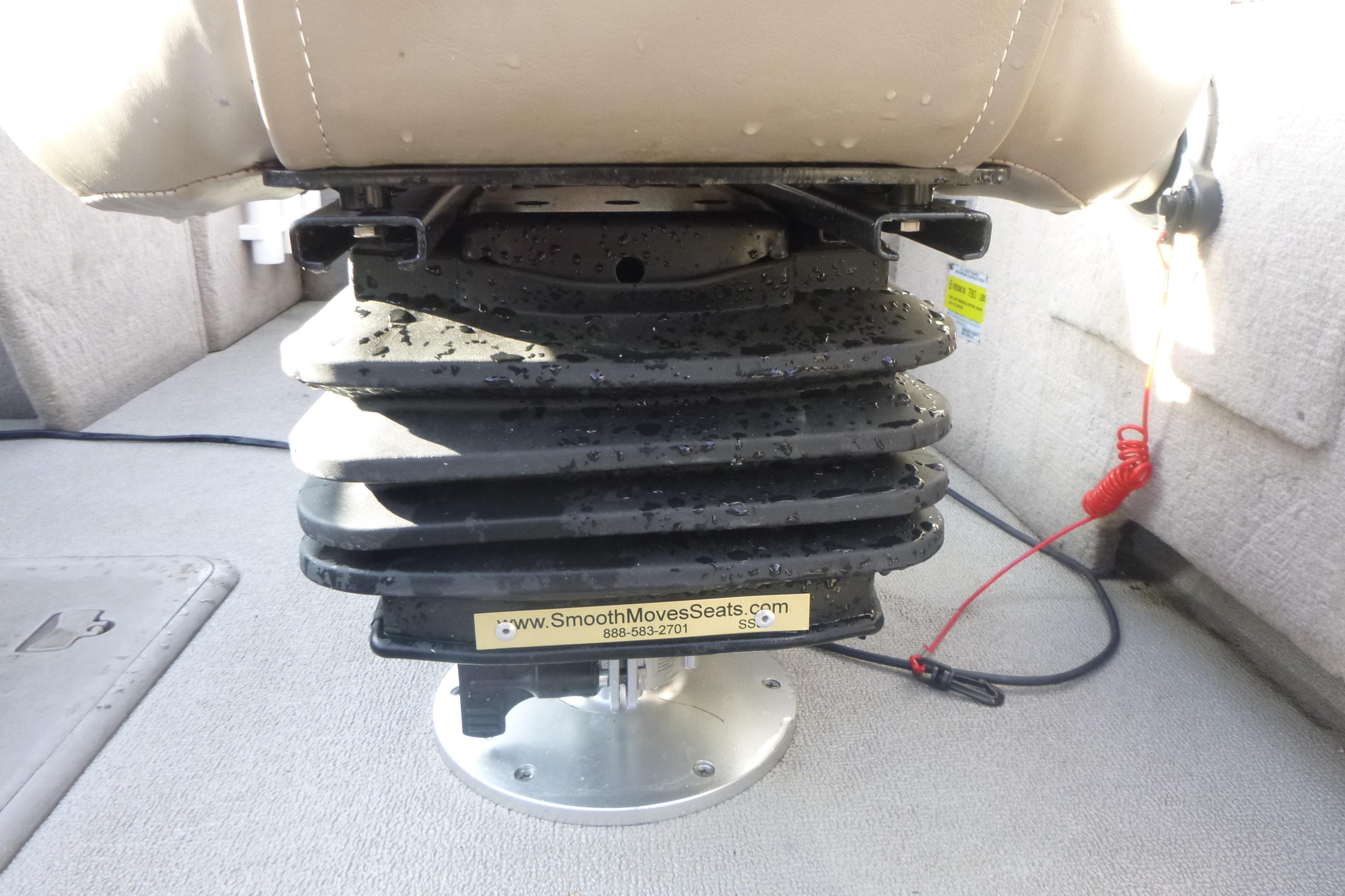 2012 Smoker Craft Ultima 172 Gallery