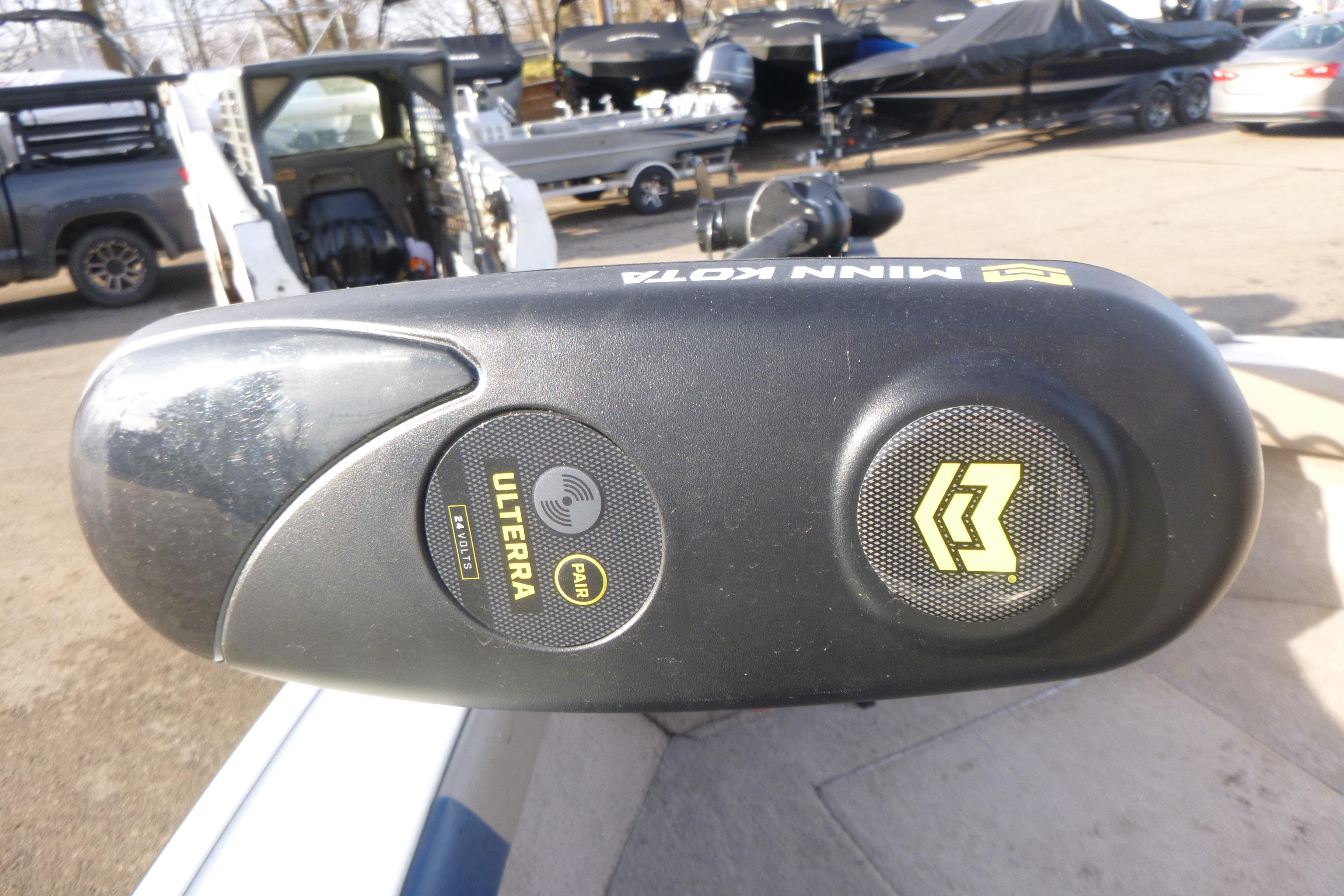 2012 Smoker Craft Ultima 172 Gallery