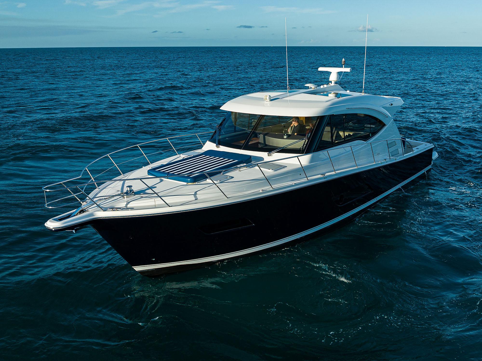 Profile View - Bow / Port