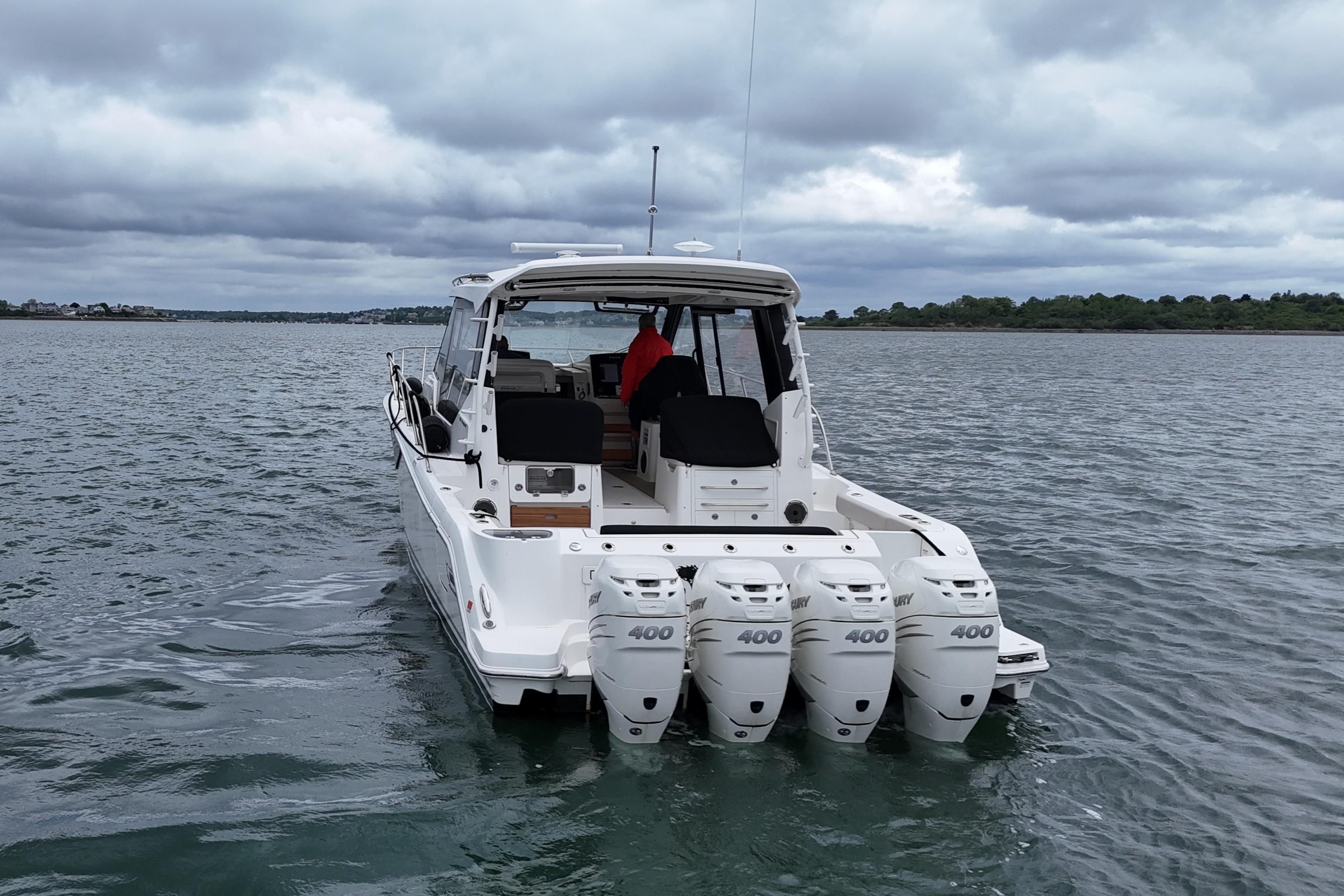 2021-boston-whaler-405-conquest-power-9720825-20250606070620105-1_XLARGE