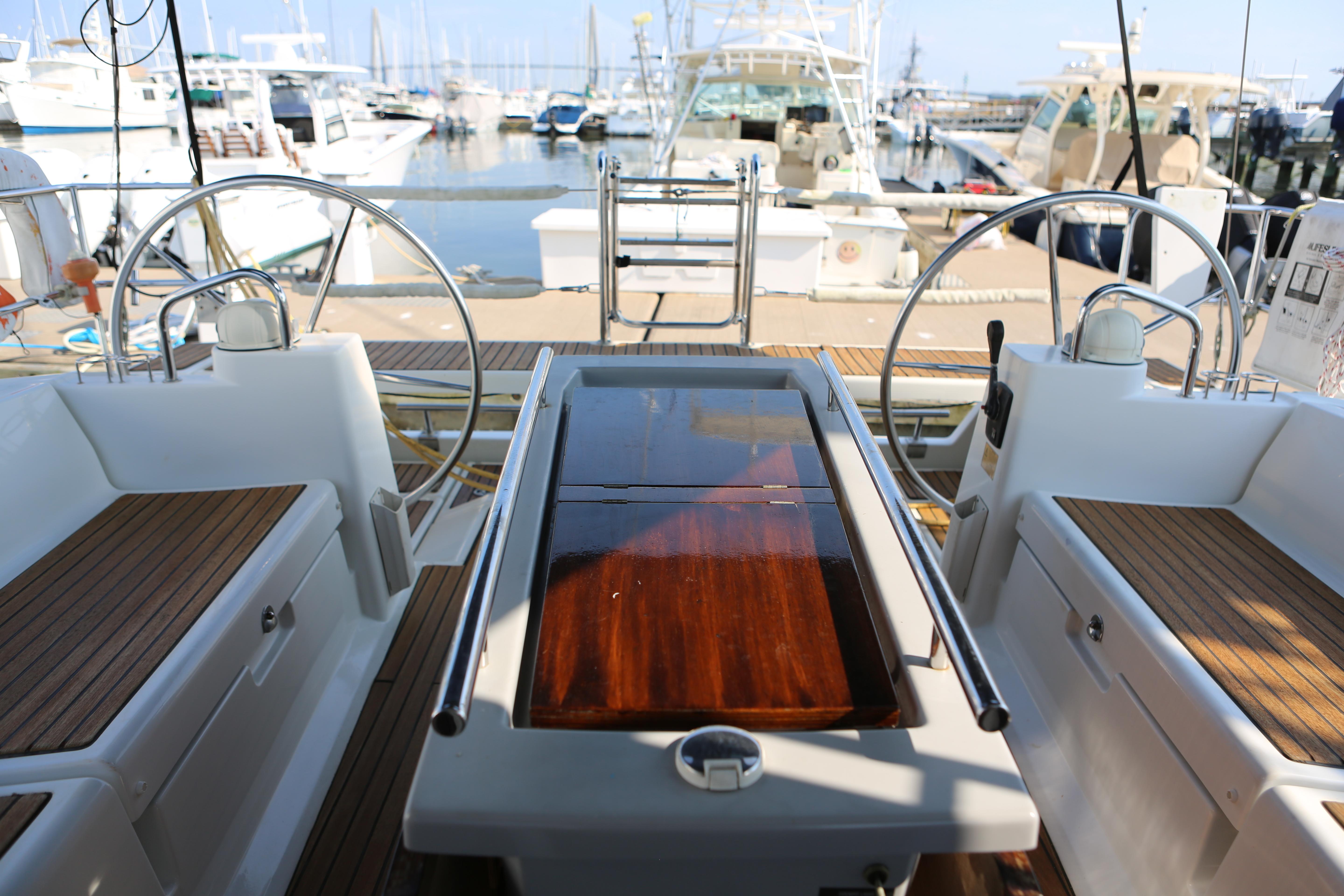 Yacht Photos Pics