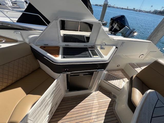 2022 Sea Ray SLX 310 OB #TBJP1439LLC inventory image at Sun Country Marine Group, Newport Beach 2022 Sea Ray SLX 310 OB #TBJP1439LLC inventory image at Sun Country Marine Group, Newport Beach