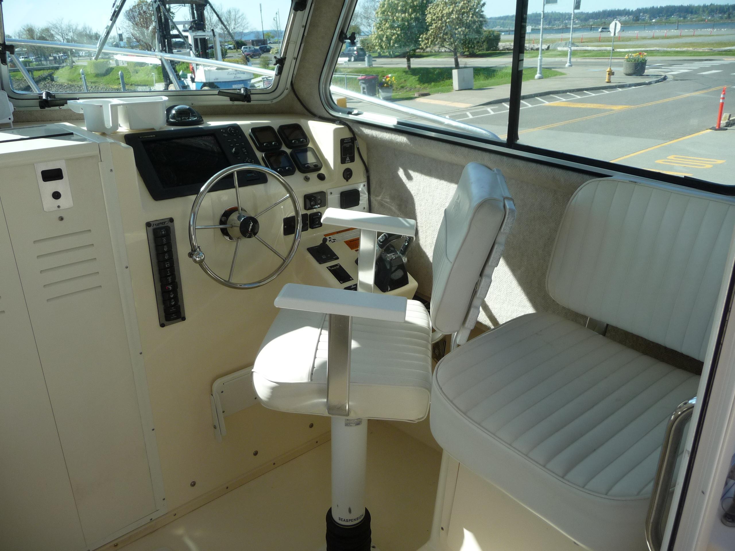 2013-parker-2820-xld-sport-cabin-power-9770835-20250424143721944-1_XLARGE