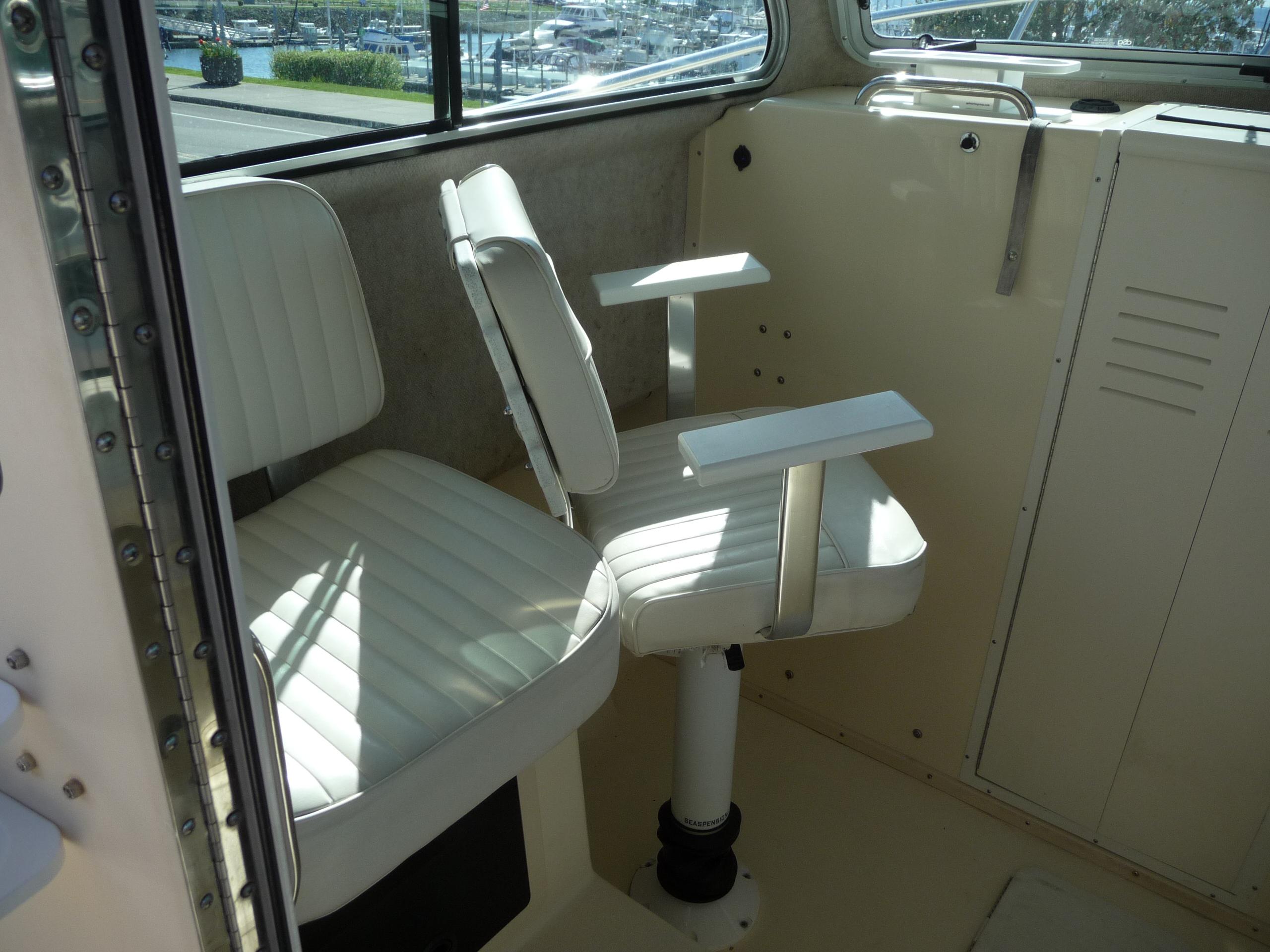 2013-parker-2820-xld-sport-cabin-power-9770835-20250424143729943-1_XLARGE