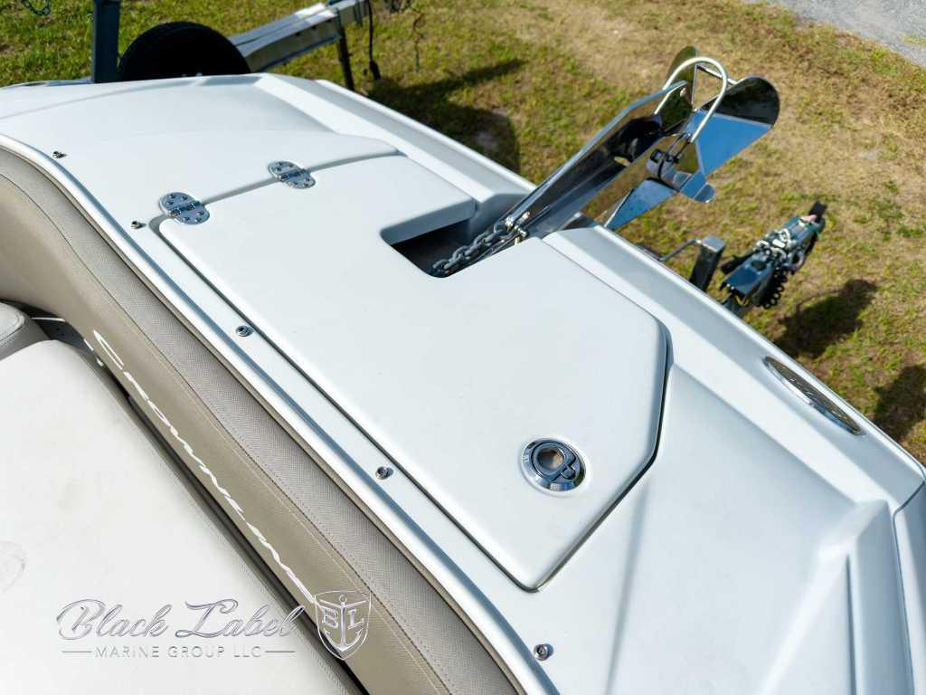 2021-crownline-e305-xs-power-9210851-977801145-0-070520250822-10
