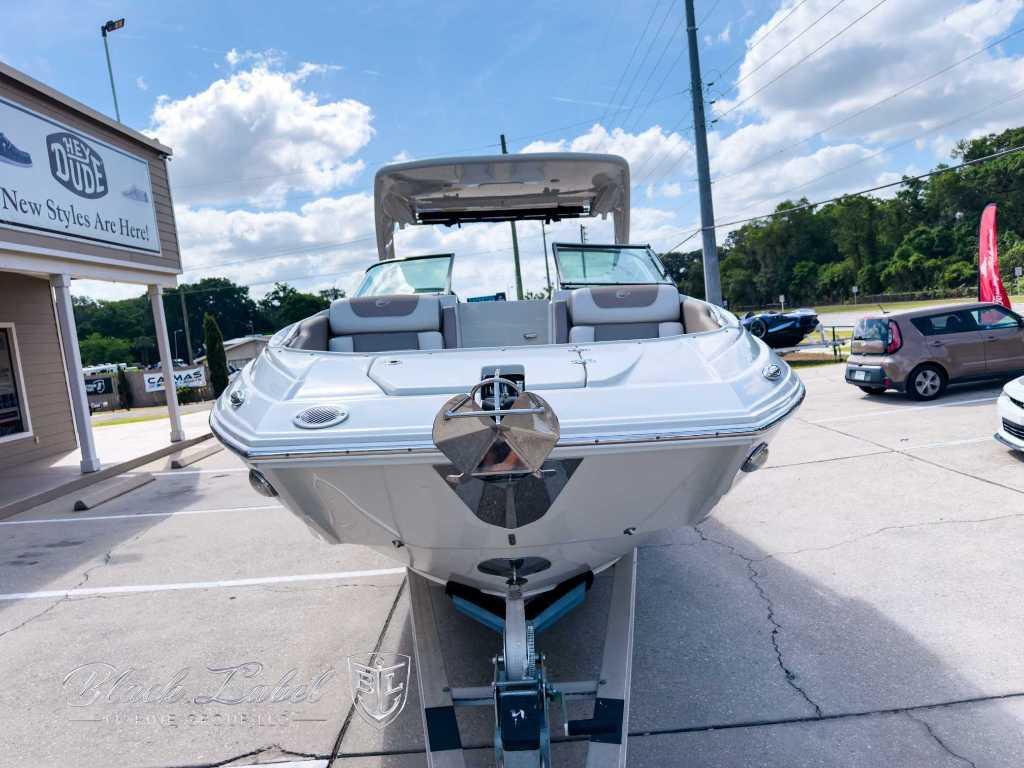 2021-crownline-e305-xs-power-9210851-977801146-0-070520250822-4