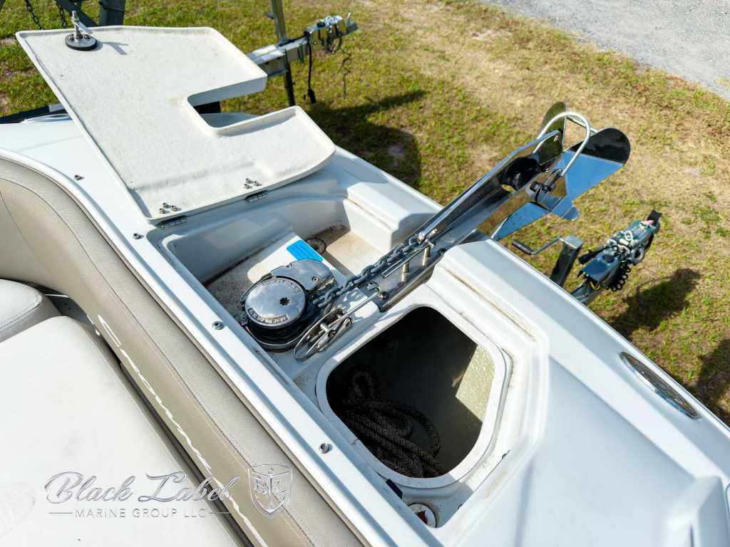 2021-crownline-e305-xs-power-9210851-977801155-0-070520250823-11