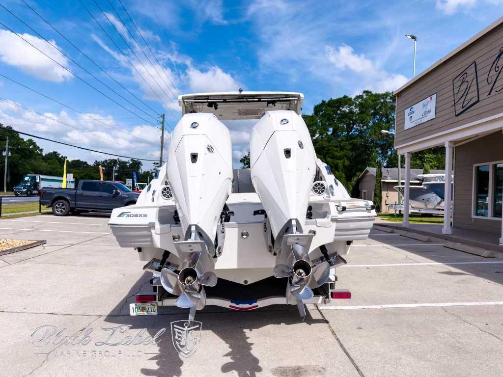 2021-crownline-e305-xs-power-9210851-977801164-0-070520250822-7