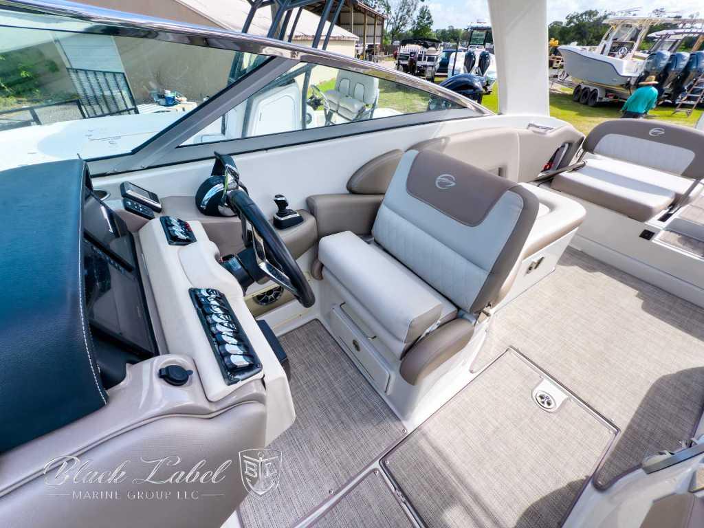 2021-crownline-e305-xs-power-9210851-977801166-0-070520250823-22